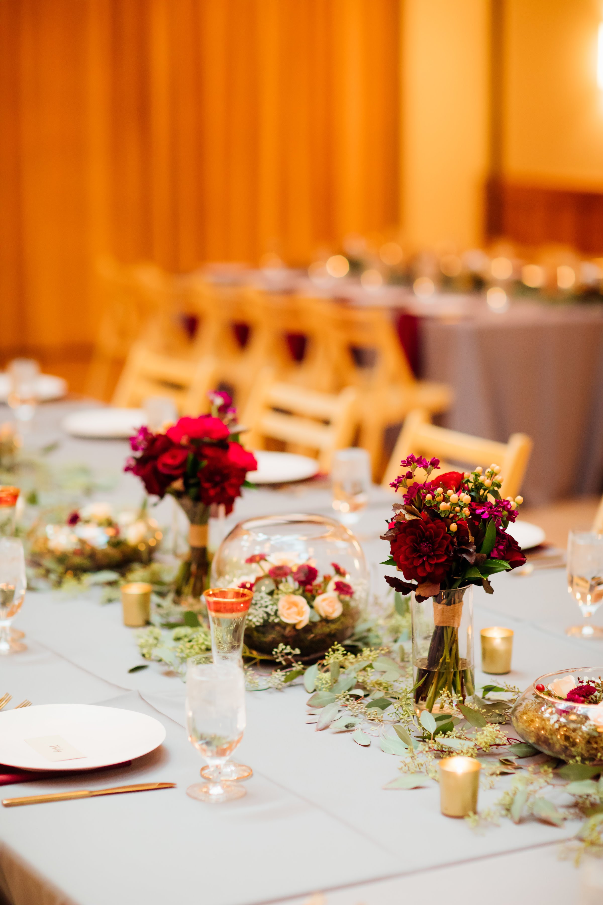 Modern Fall Wedding Table Arrangements
