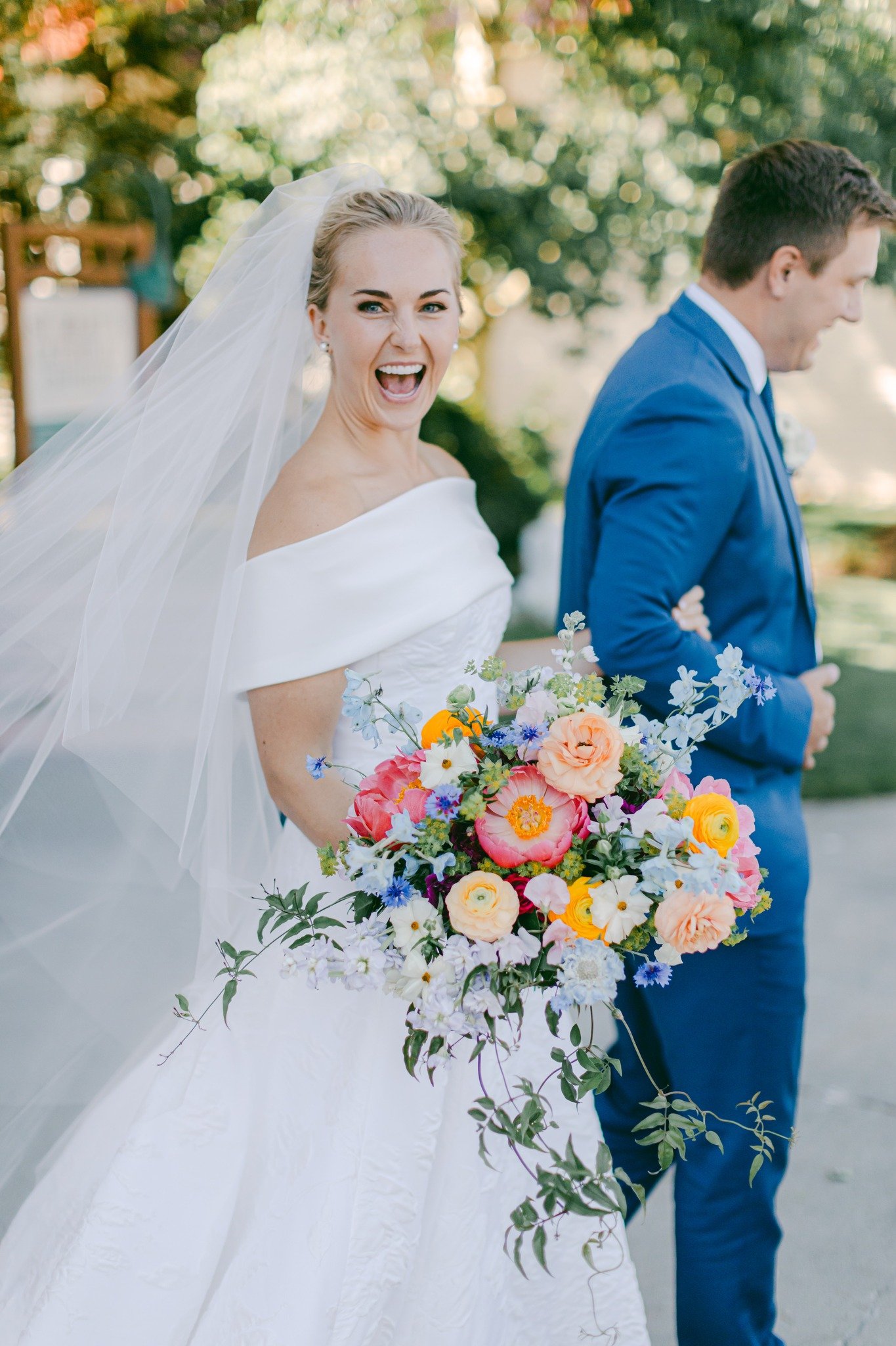 Planning your big day? Don't forget the bloomin' essentials! Elevate your wedding with a sprinkle of floral magic from Garden of Eden. From romantic roses to vibrant tulips, let's turn your dream day into a flower-filled fairytale!

📸 @laurafoote
✨ 
