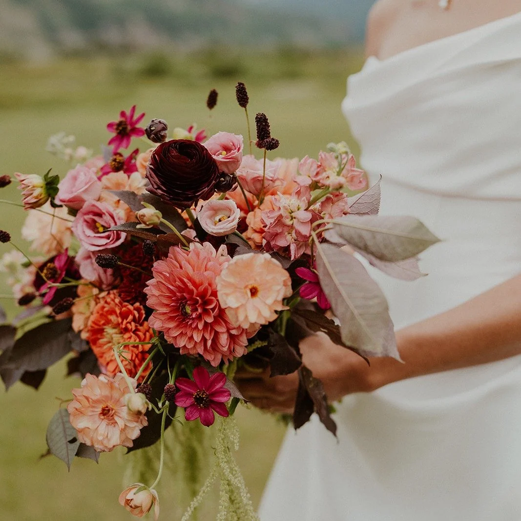 JOIN OUR TEAM!

We&rsquo;re on the hunt for our next ALL-STAR WEDDING FLORIST!

Garden of Eden Flower Shop is expanding, and we are looking to add an amazing wedding florist or florist-in-training to our team.

✨ Job Deets &amp; Our Mission ✨

Ideall