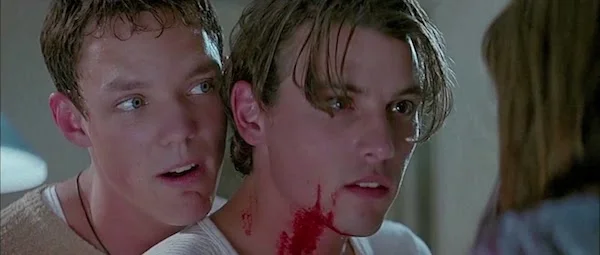 scream-1996-brrip-650mb_tinymoviez1.jpg