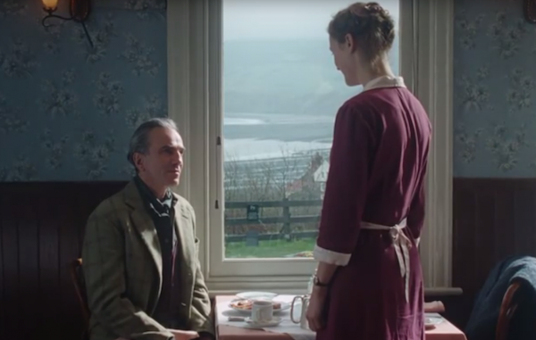 phantomthread-920x584.png