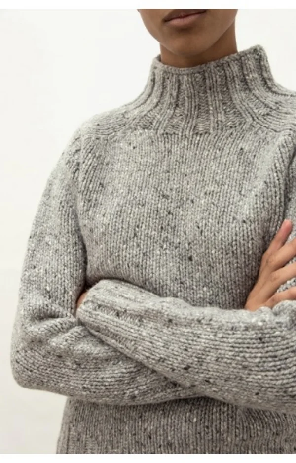 the_acey_grey_cashmere_sweater4.jpg