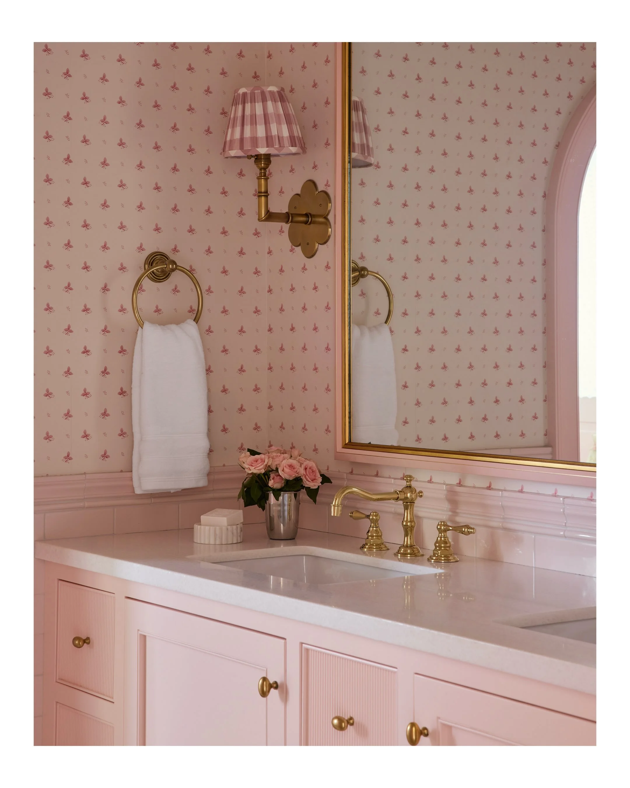 Pretty in pink 💕🌸

Design by @the_fox_group_ 
Photography by @shelbybournephoto