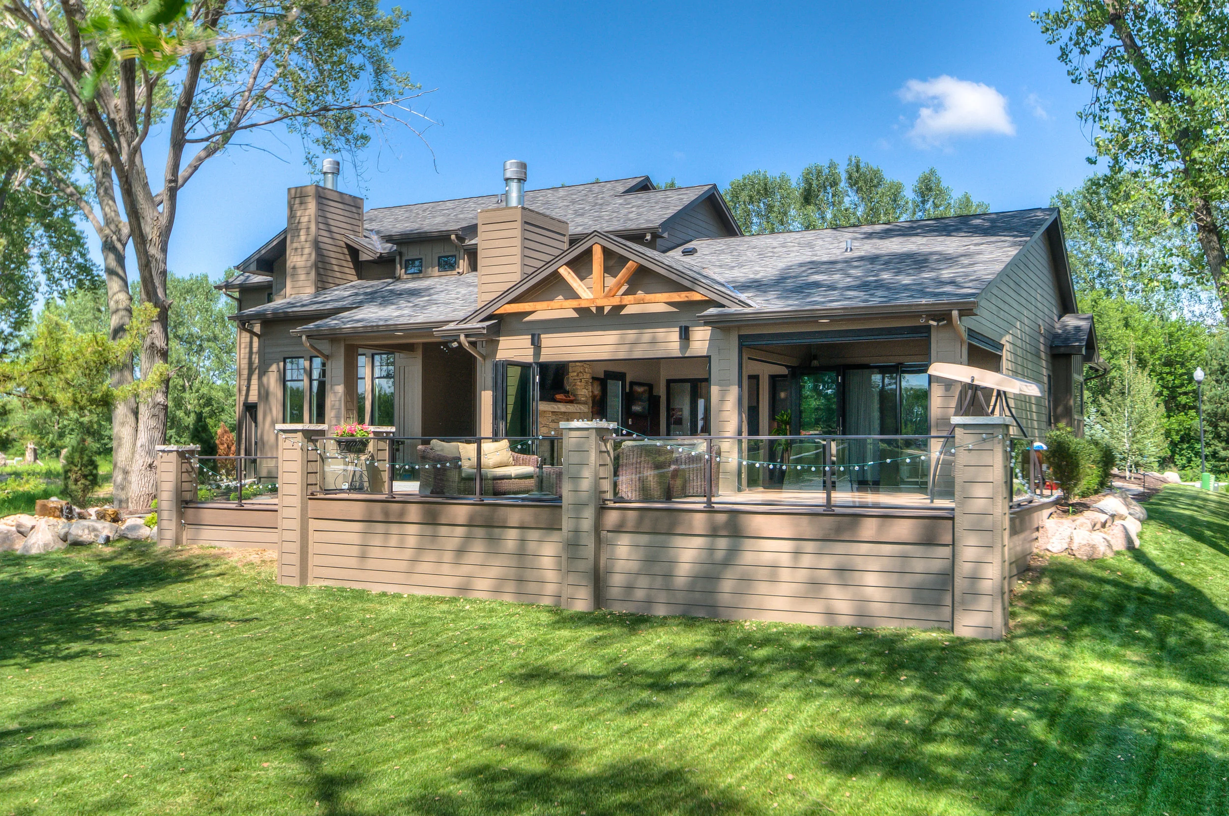 exposed wood keeps the home looking modern without losing traditional ties.