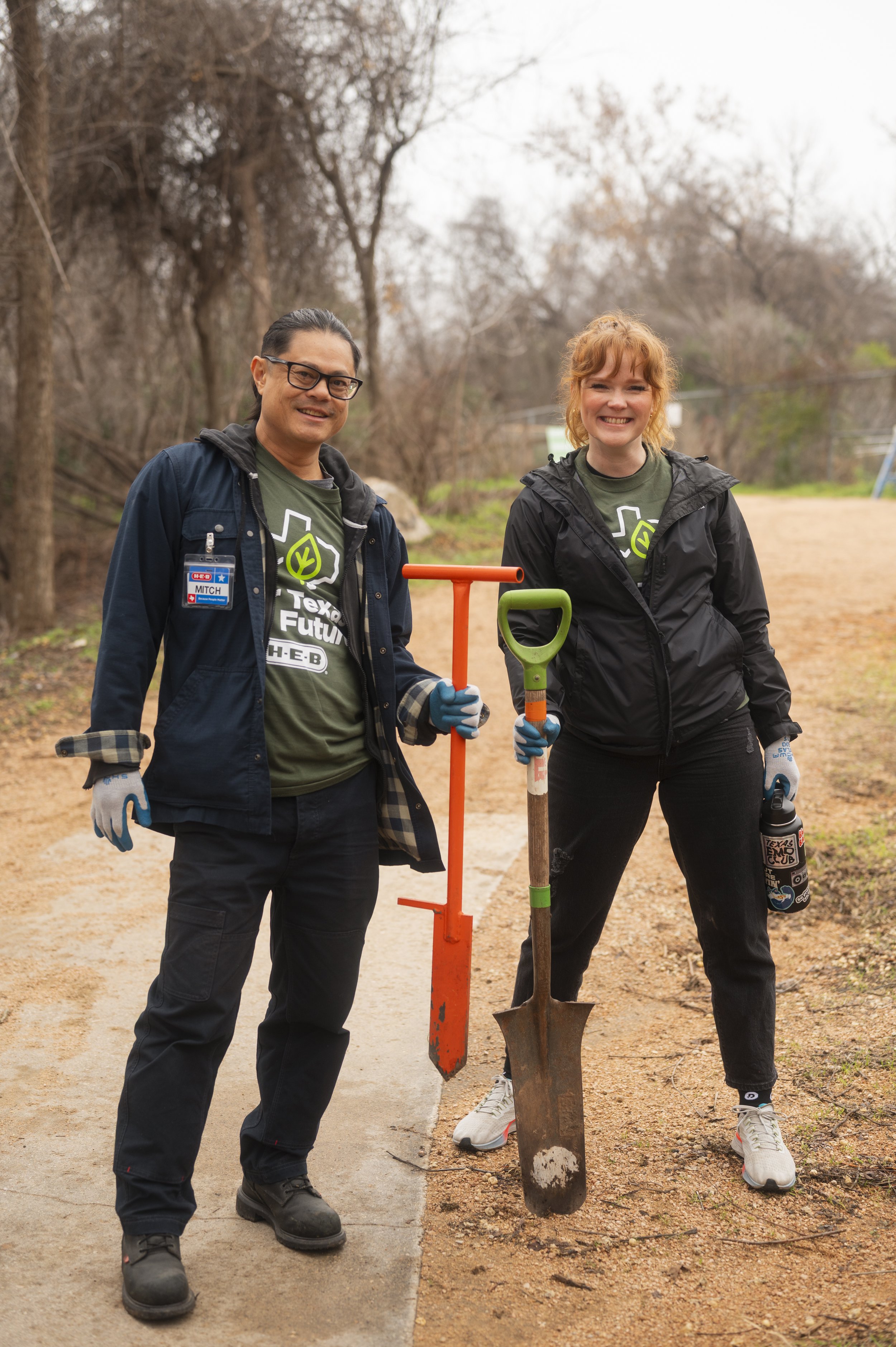 Planting Volunteer Event-6.JPG