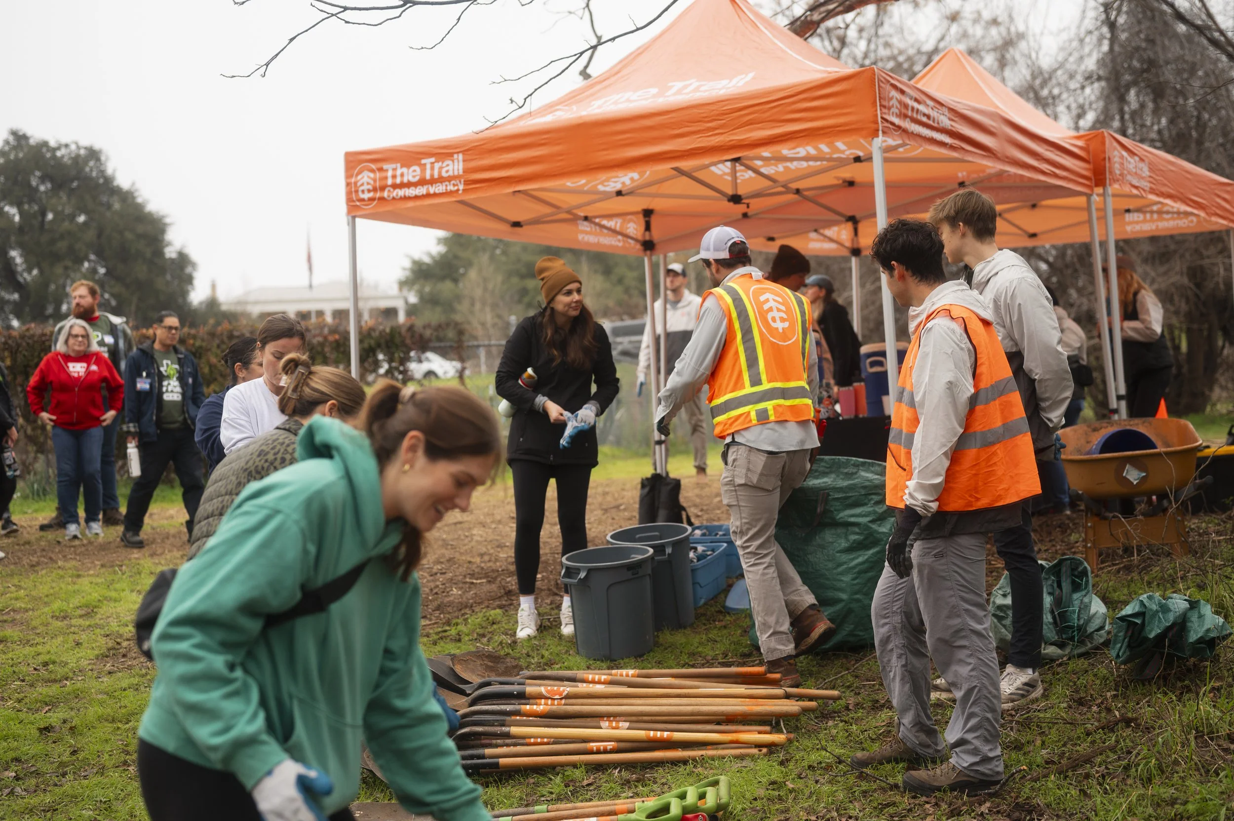 Planting Volunteer Event-5.JPG