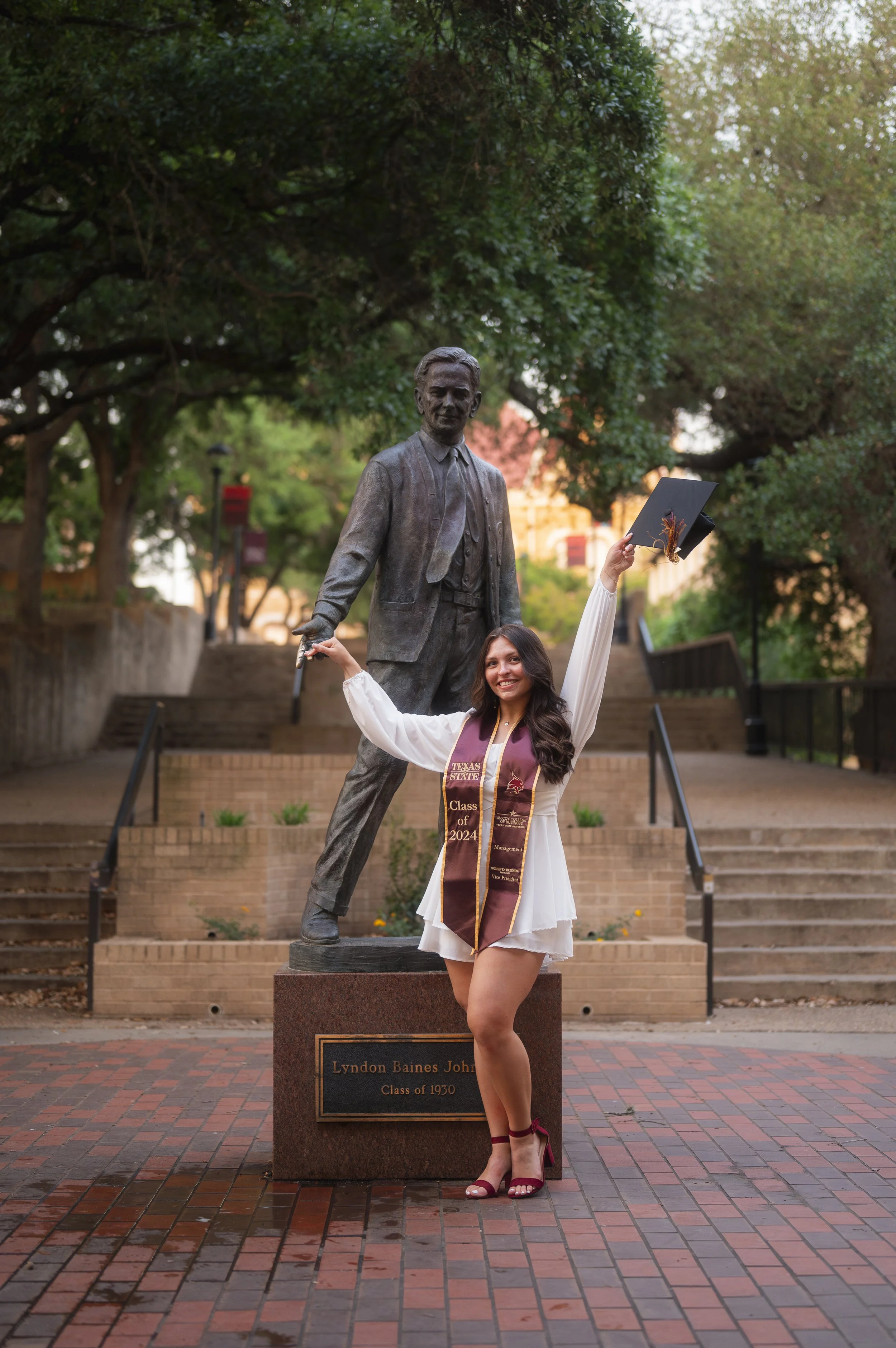 Grad Portraits Website-19.JPG