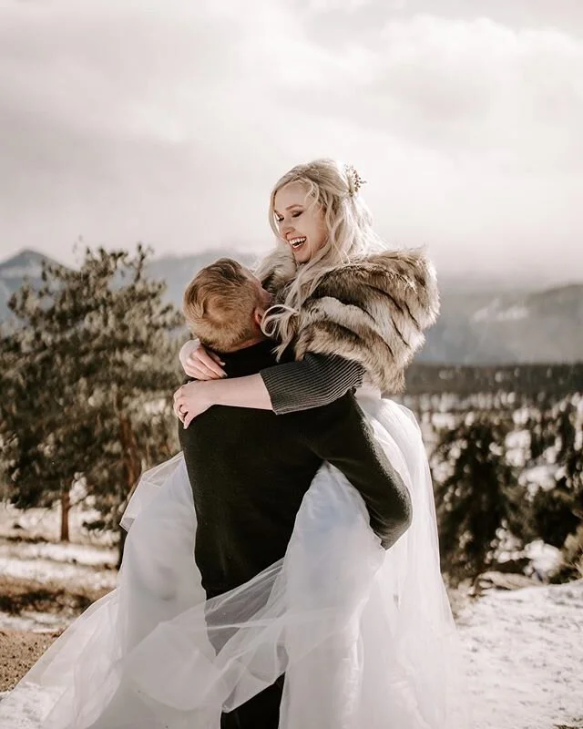 So many popular 2020 dates on my calendar are being snagged up! 
If you&rsquo;re still on the hunt for a wedding photographer&mdash; hop on over to the link in my bio and send me an inquiry &amp; let&rsquo;s gets one thing knocked off of your wedding