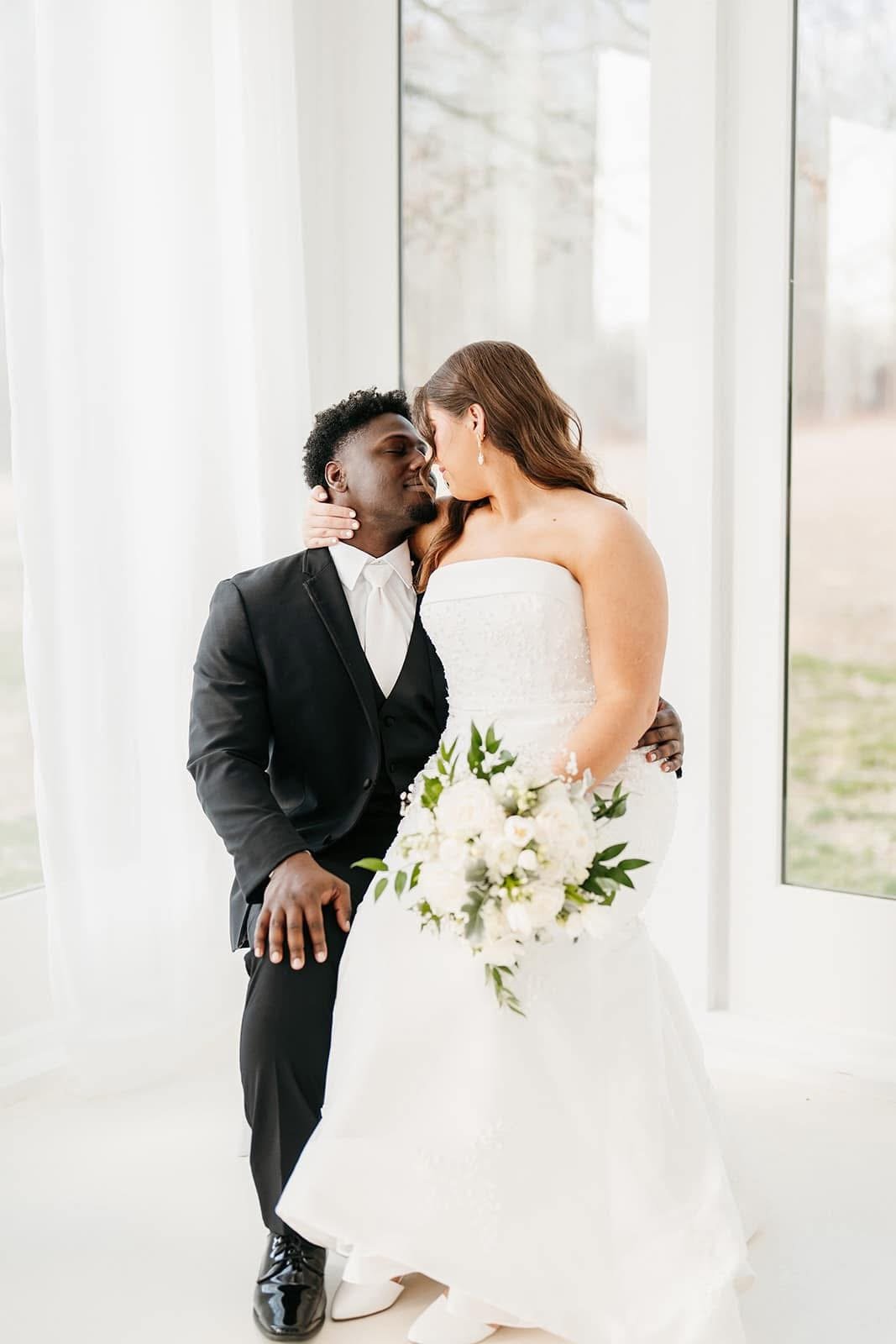 alabama-wedding-photographer-reception-details-portraits-glass-house-venue.JPG