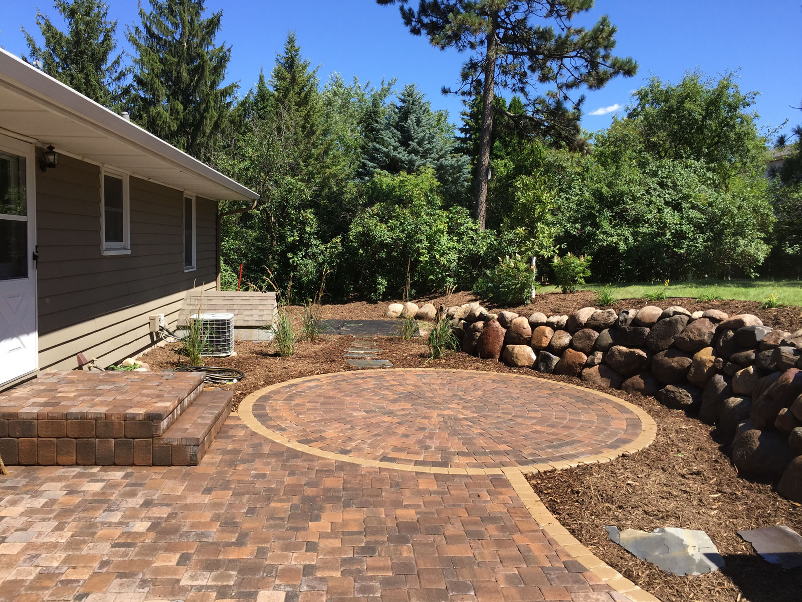 Golden-Valley-Paver-Patio-and-Boulder-Wall.jpg