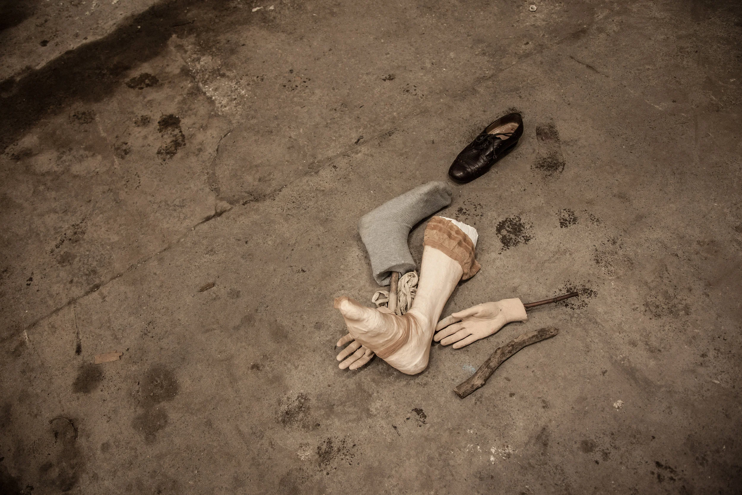 Florencia and Maria Guerberof, UNHEIMLICH , video, 9min 32sec, 2012