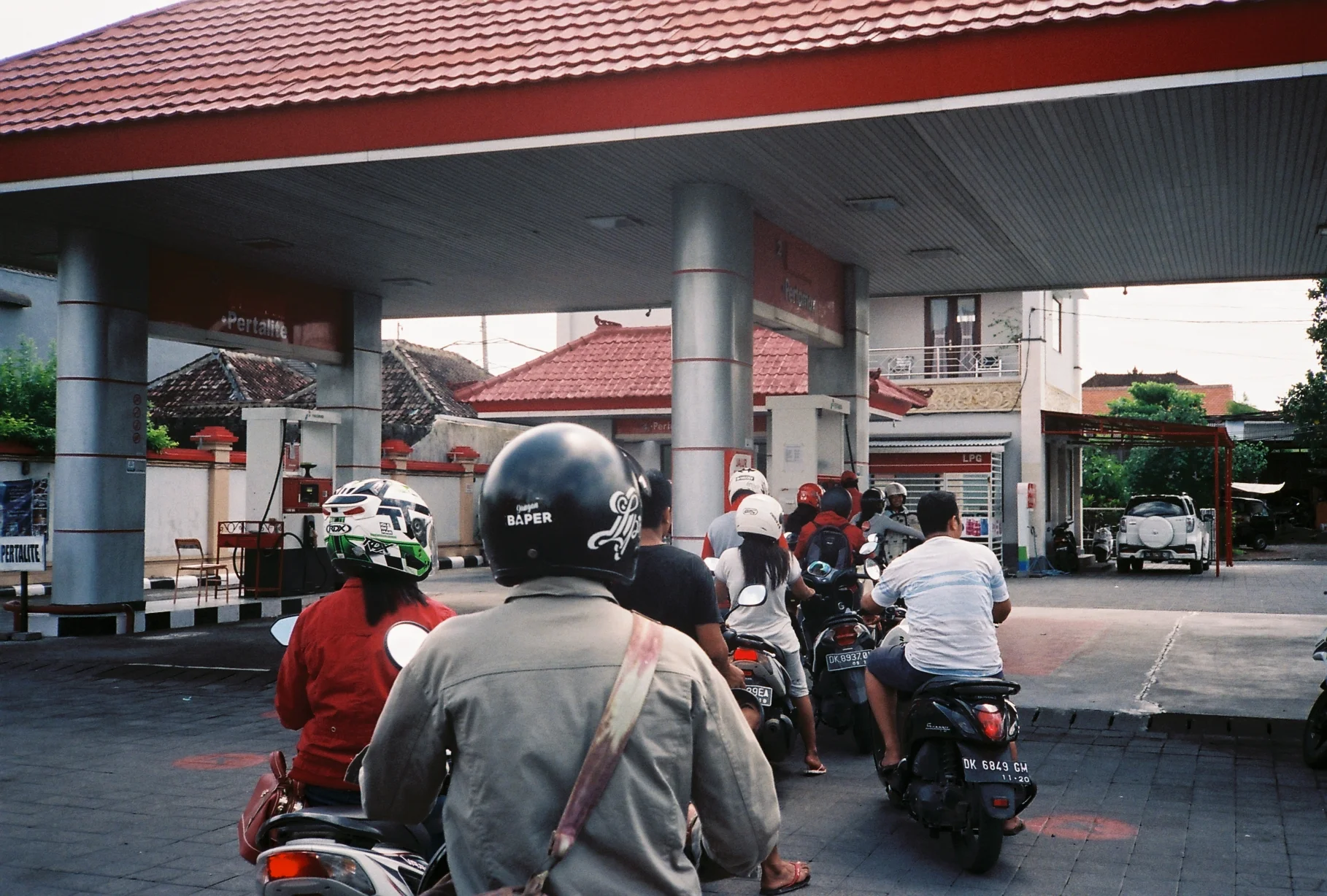 B008600-R2-14-3A.jpg