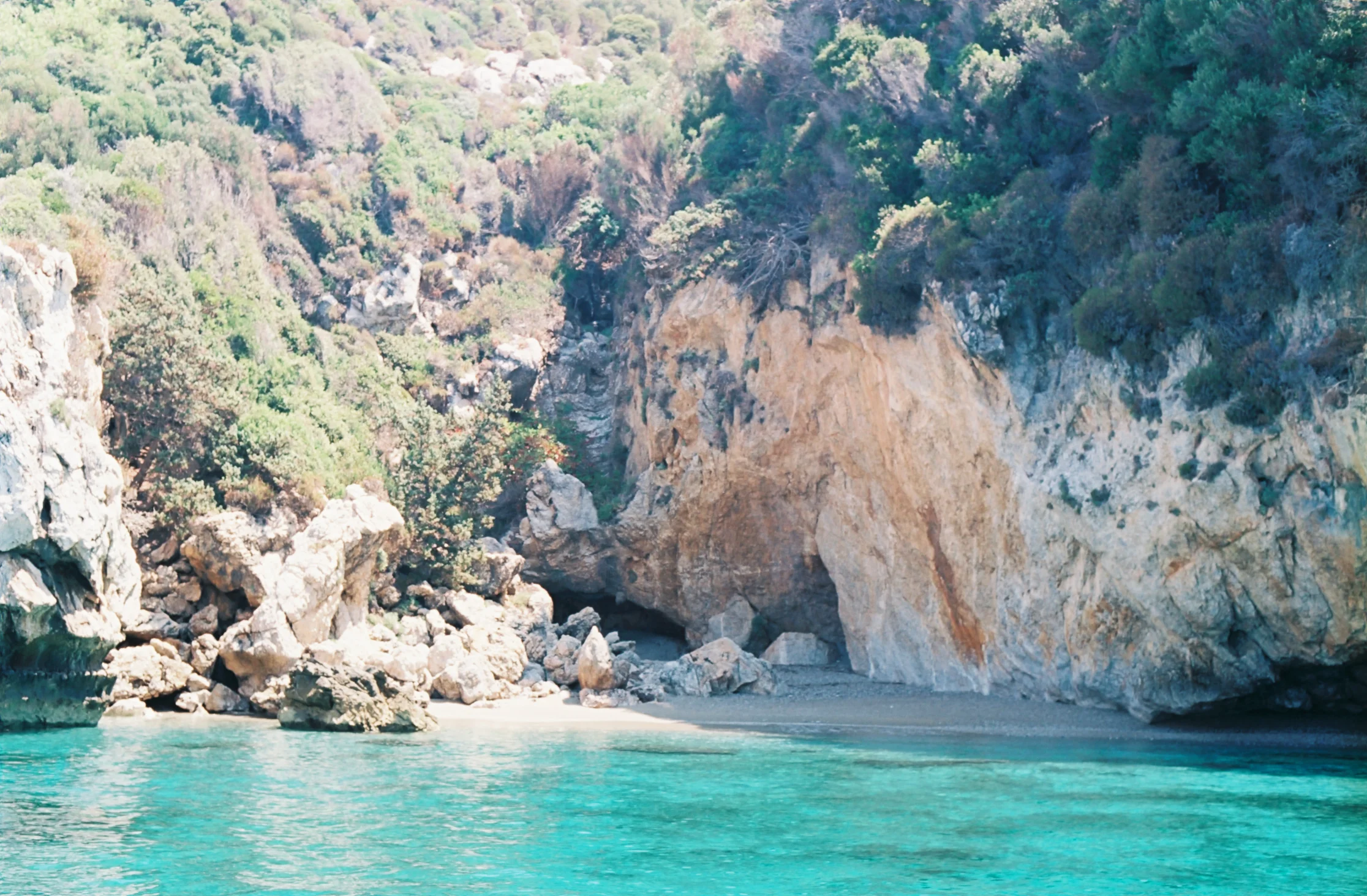 SAMOS 35mm FILM-120.jpg
