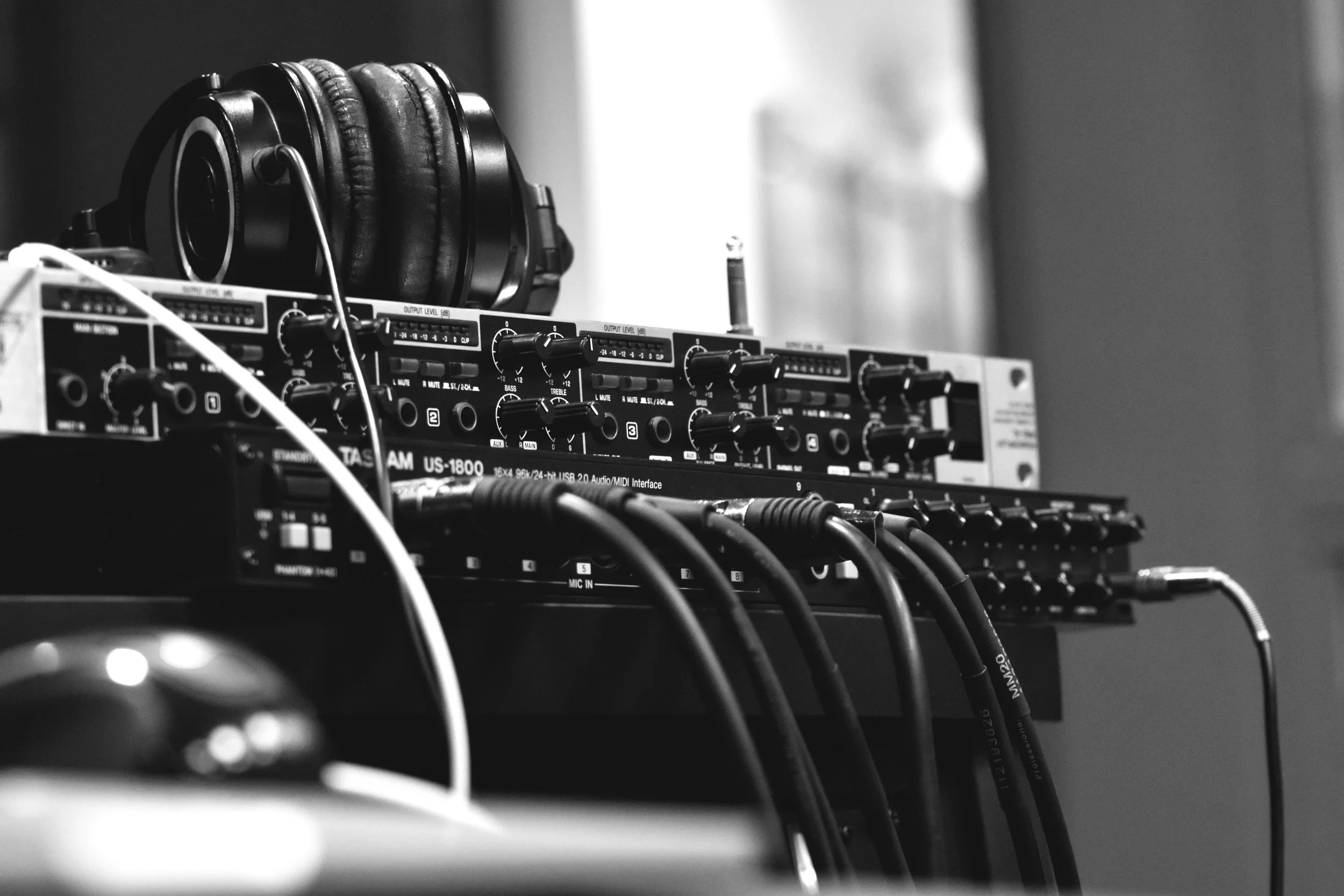 DrumSession_Tascam_BW.jpg