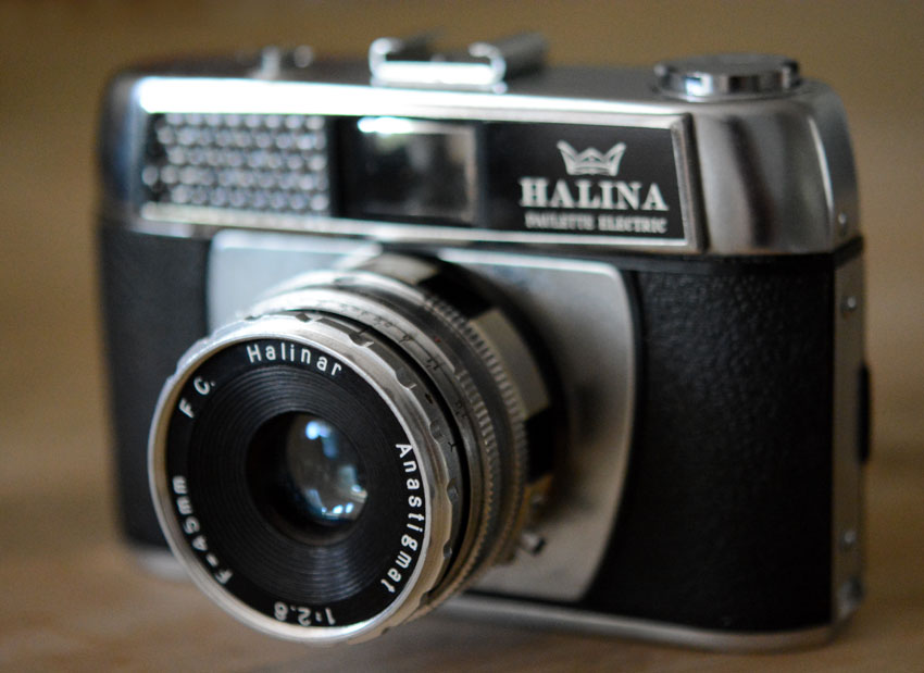 { Ange's first film camera } { Originally purchased by her father as a gift to her mother for their honeymoon. That was 45 years ago & they're still happily married }