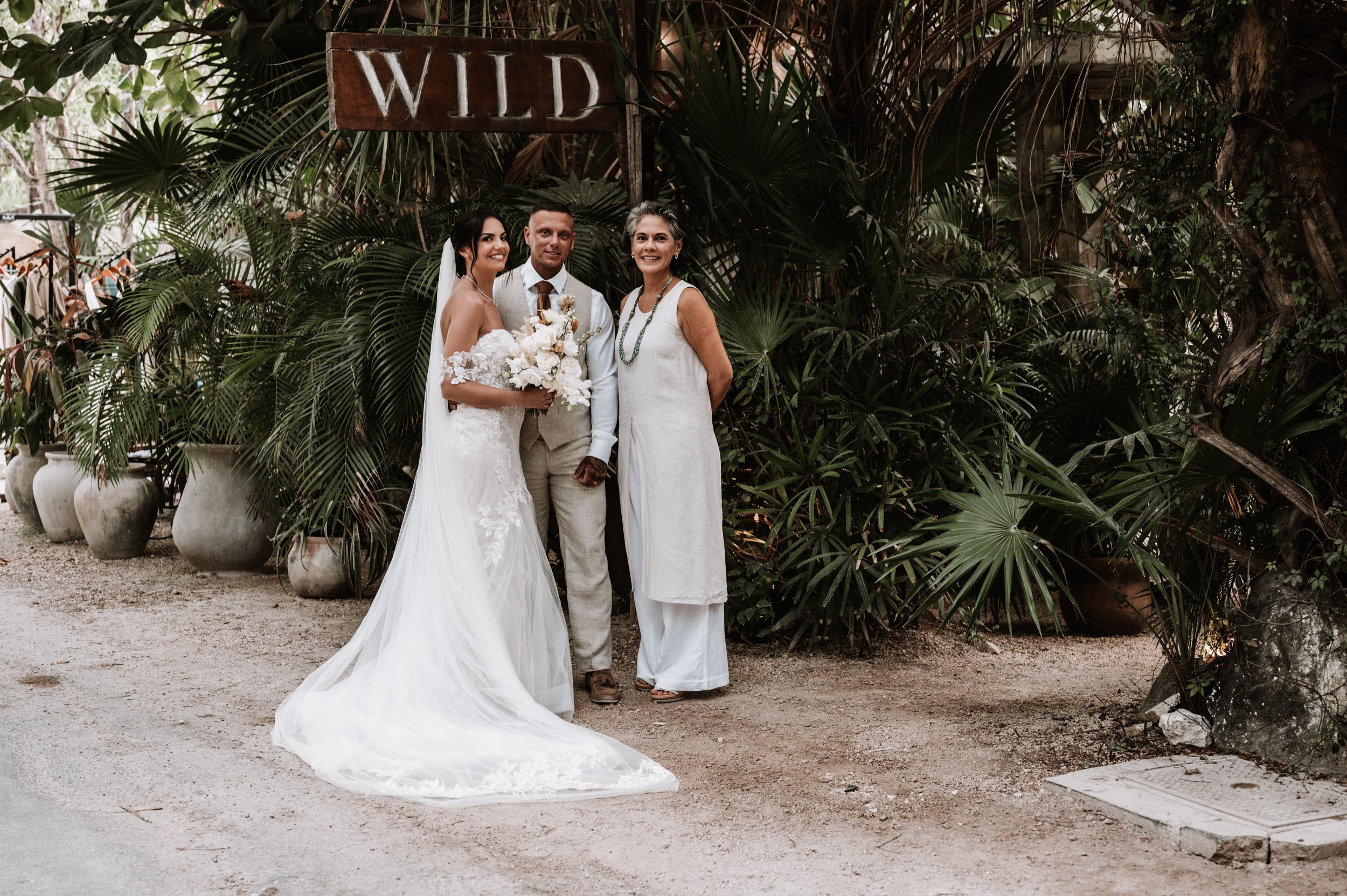 Michelle & Alec Wedding (1 of 1)-649.jpg