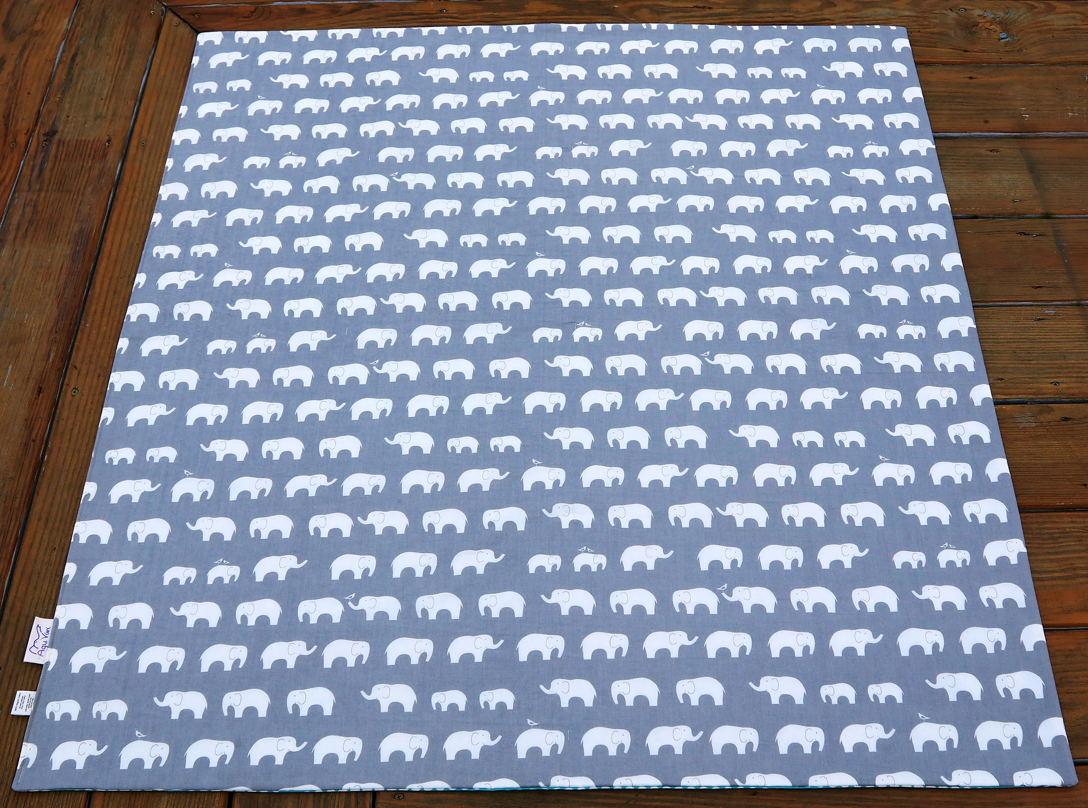 grayelephant.jpg