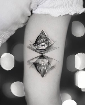Tiny Masterpieces: The Ultimate Guide to Micro-Realistic Tattoos in 2025