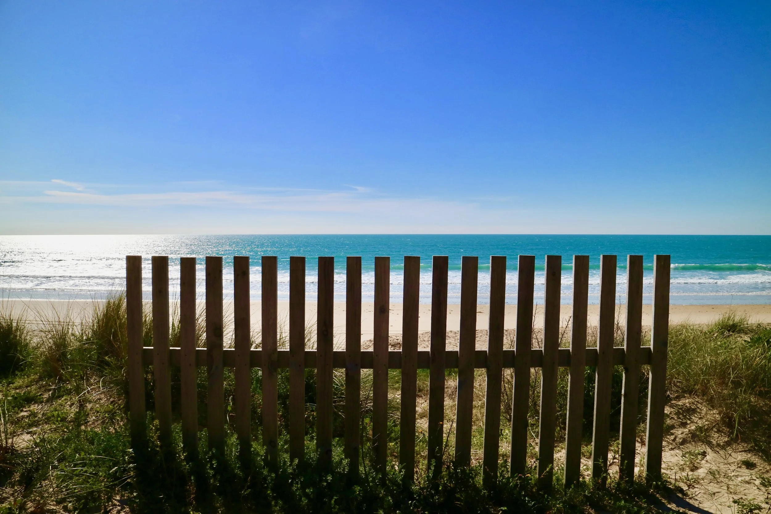 playa alambrada sancti petri / andalucía