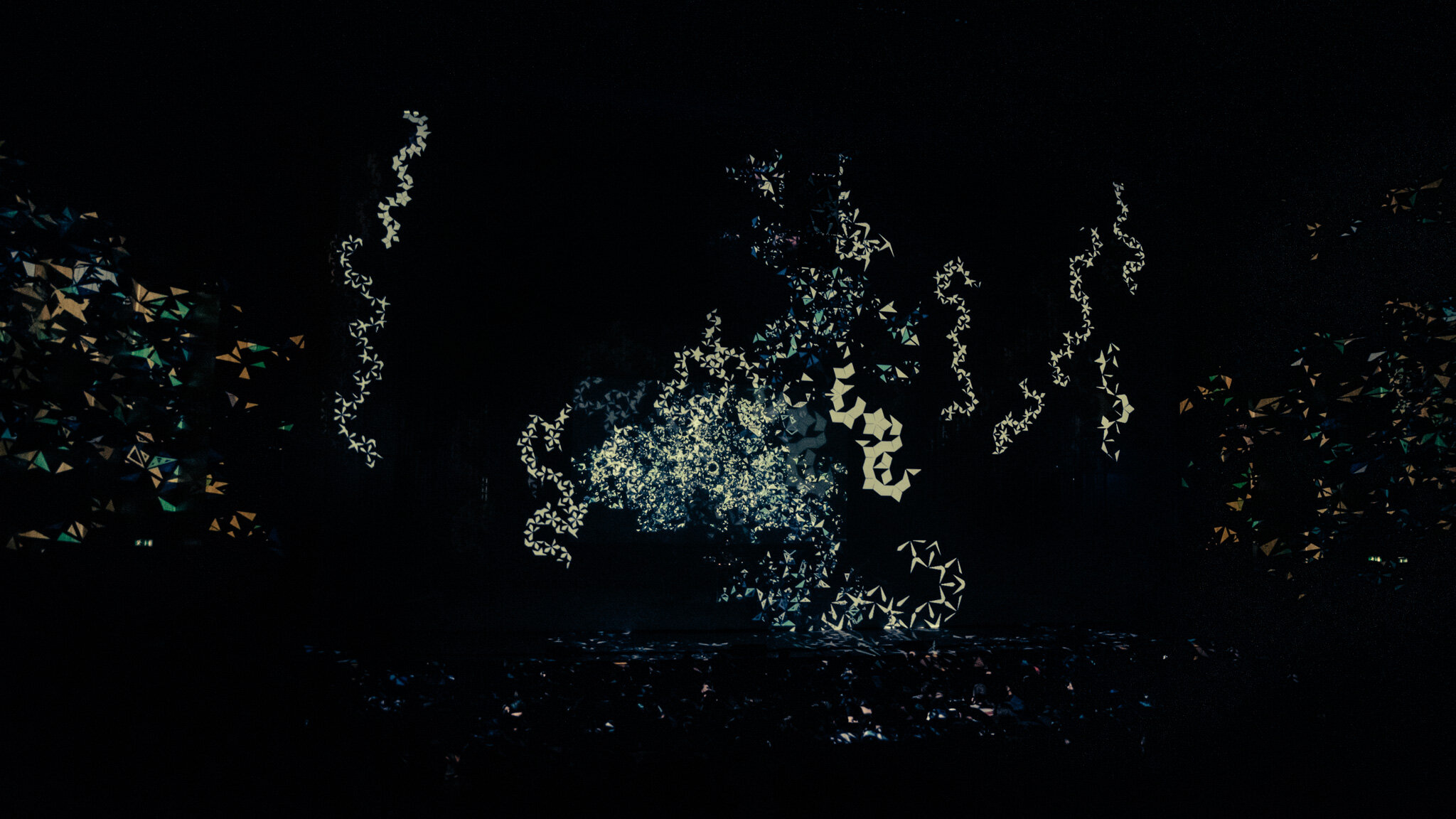  Visuals for Max Cooper’s audio visual album Yearning for the Infinite  Track: Penrose  photo by Michal Augustini 