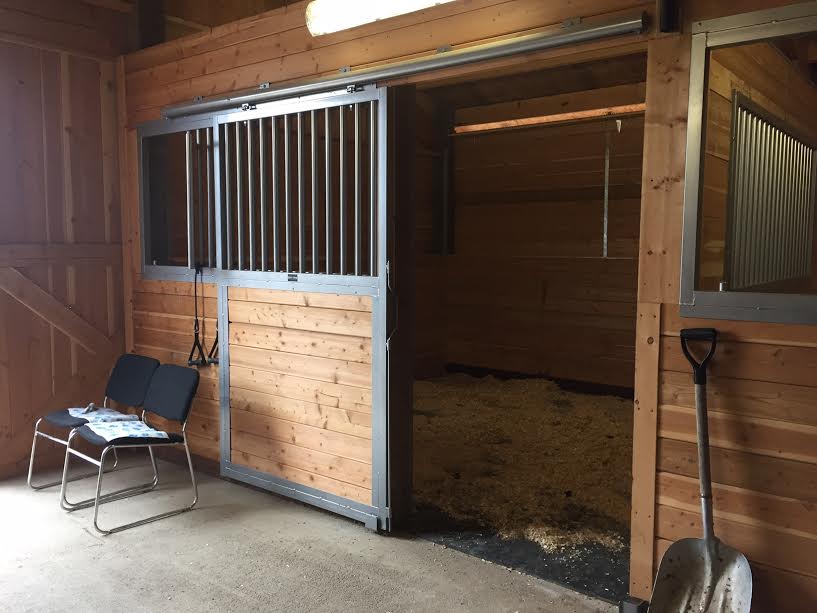 barn1.jpg