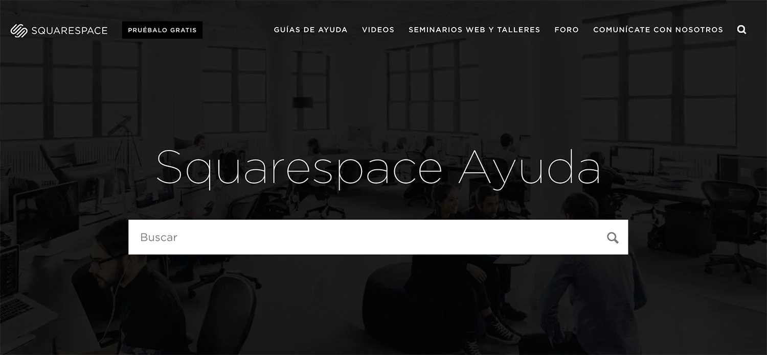 Página de ayuda en la web de Squarespace, con muchas de las guías ya traducidas al español.