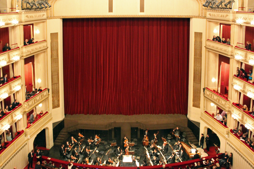 How to see the Opera in Vienna for cheap