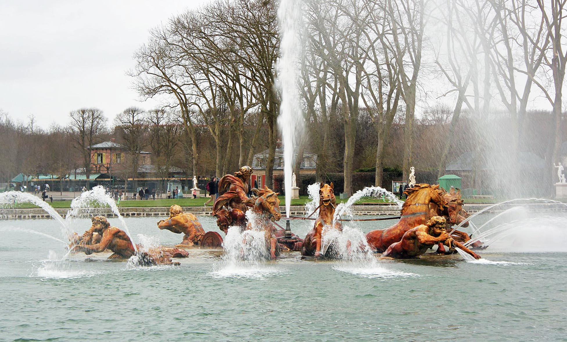 Versailles-Fountain.jpg
