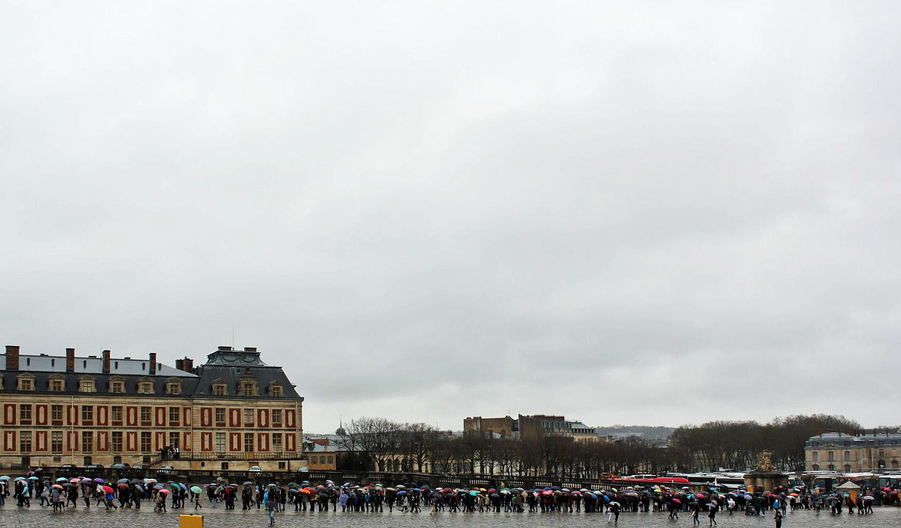 Versailles-Line-Up.jpg
