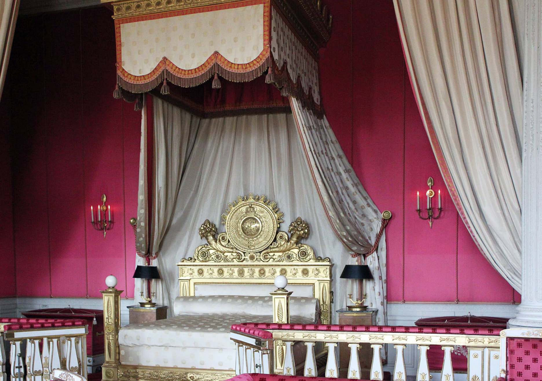 Versailles-SP-Room.jpg