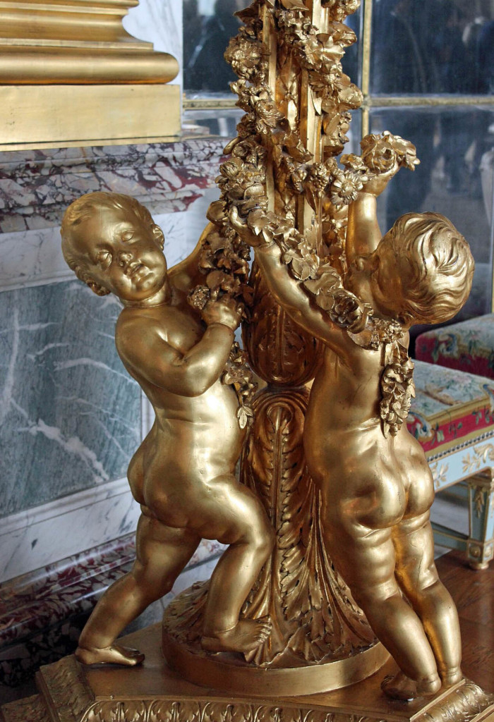 Versailles-Statue-700x1024.jpg