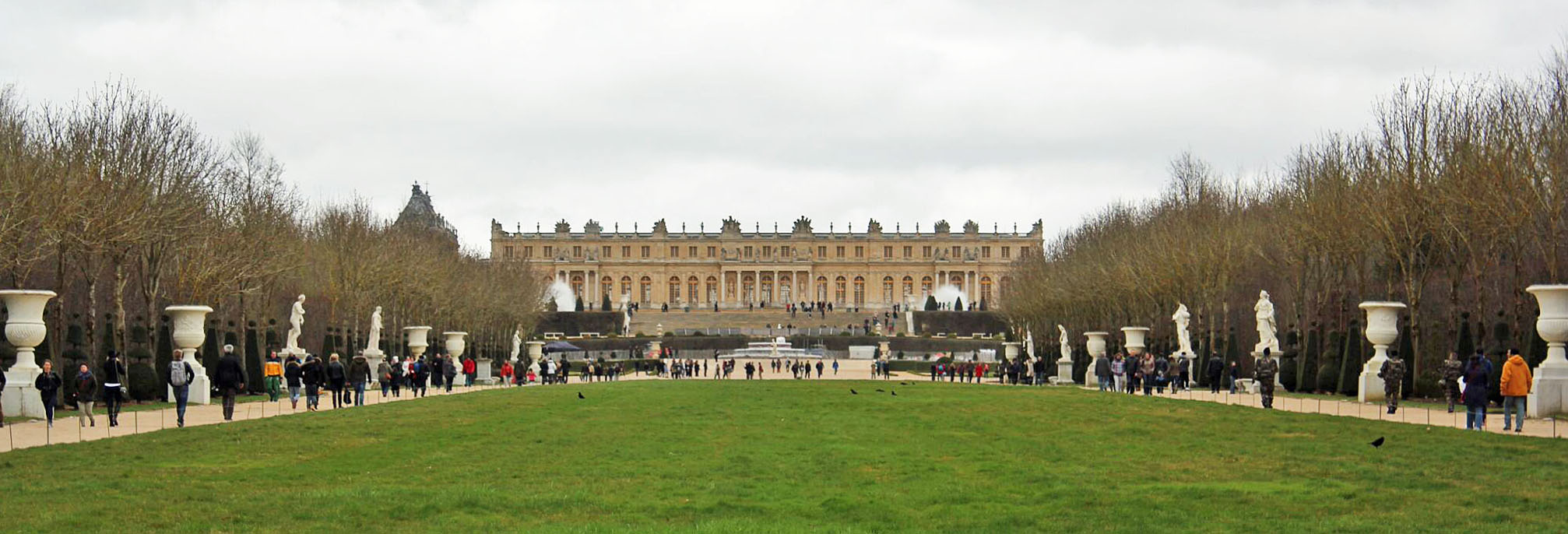 Versailles-Yard.jpg