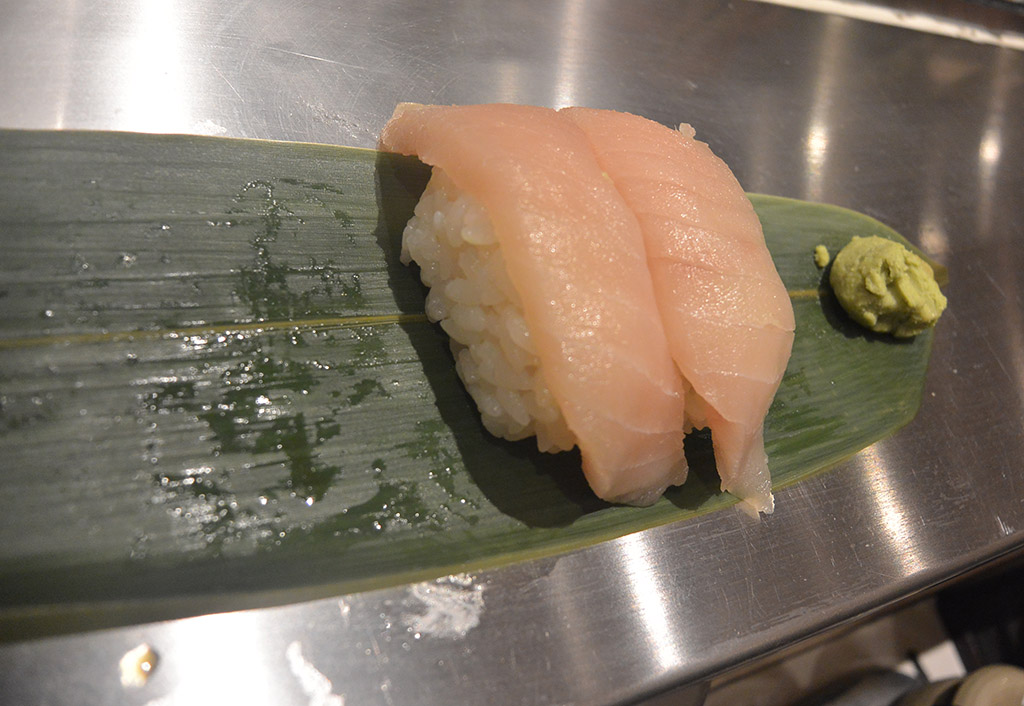 Sushi-in-Tokyo.jpg