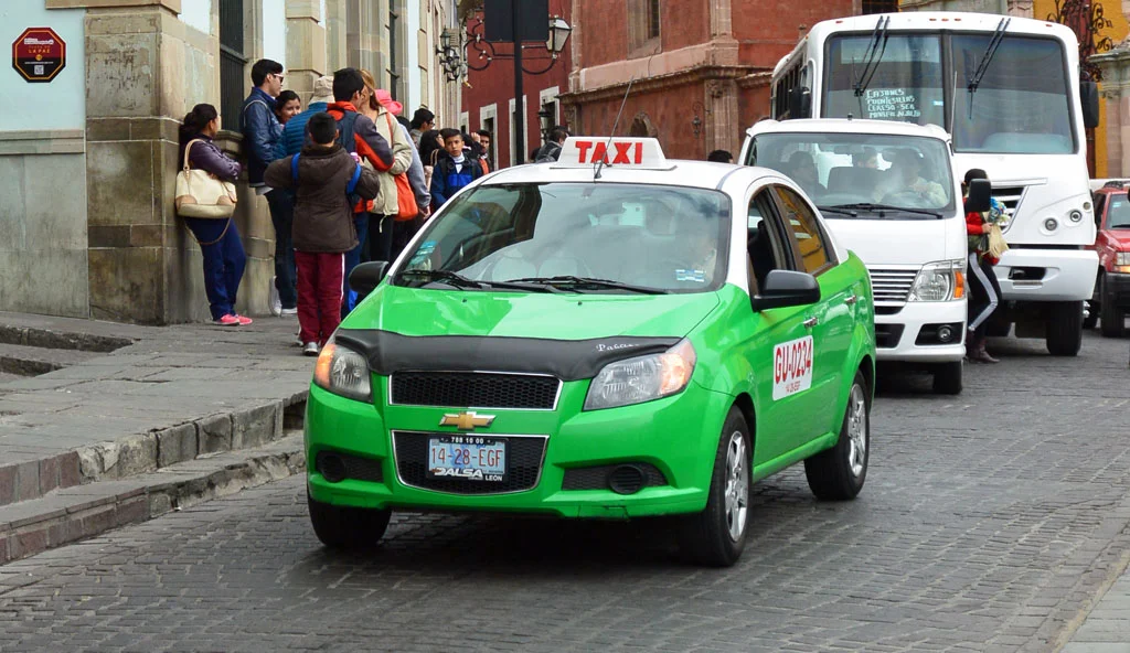 Why You're Getting Ripped Off By Every Taxi In Mexico
