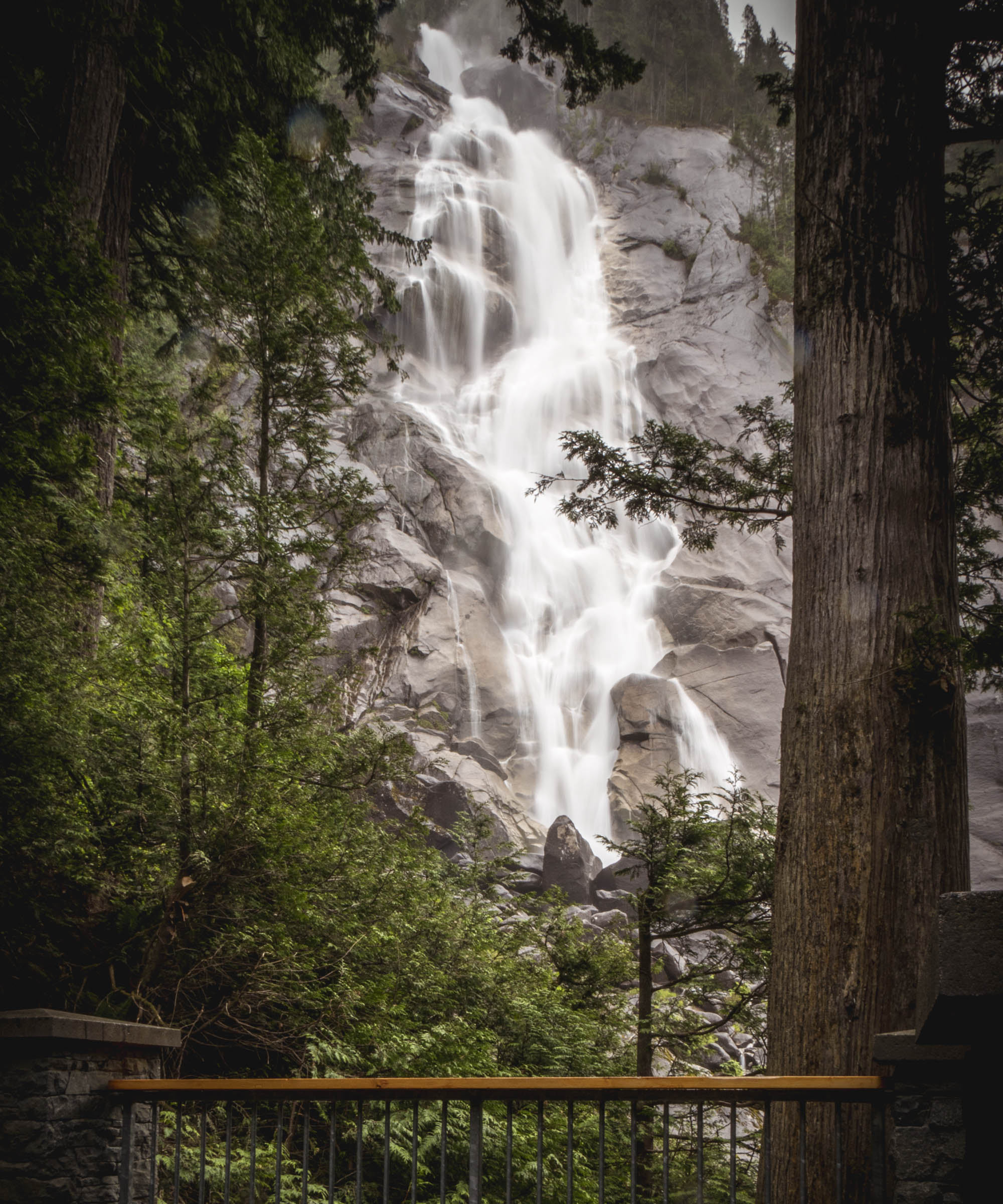 Shannon Falls - Sea to Sky Highway