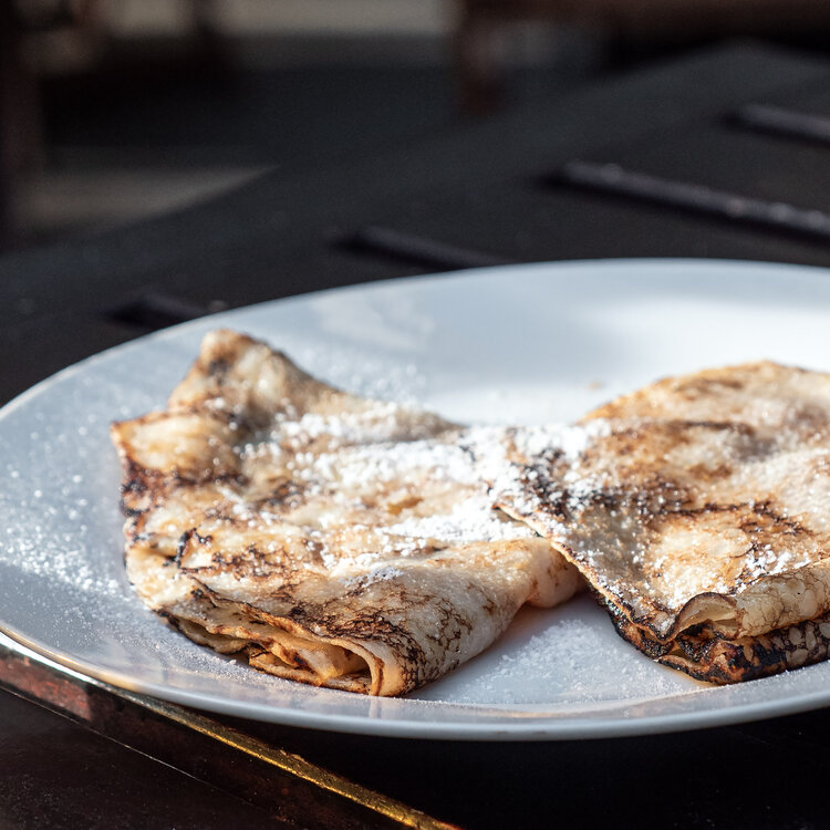 Hungarian Foods: Crepes - Palacsinta