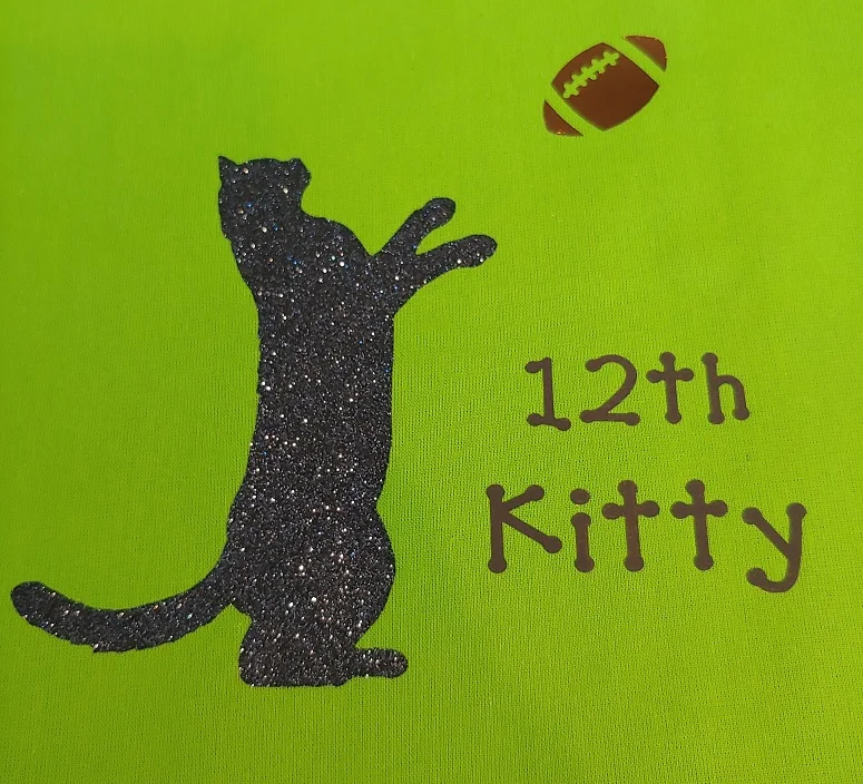 12th kitty on lime tote.jpg