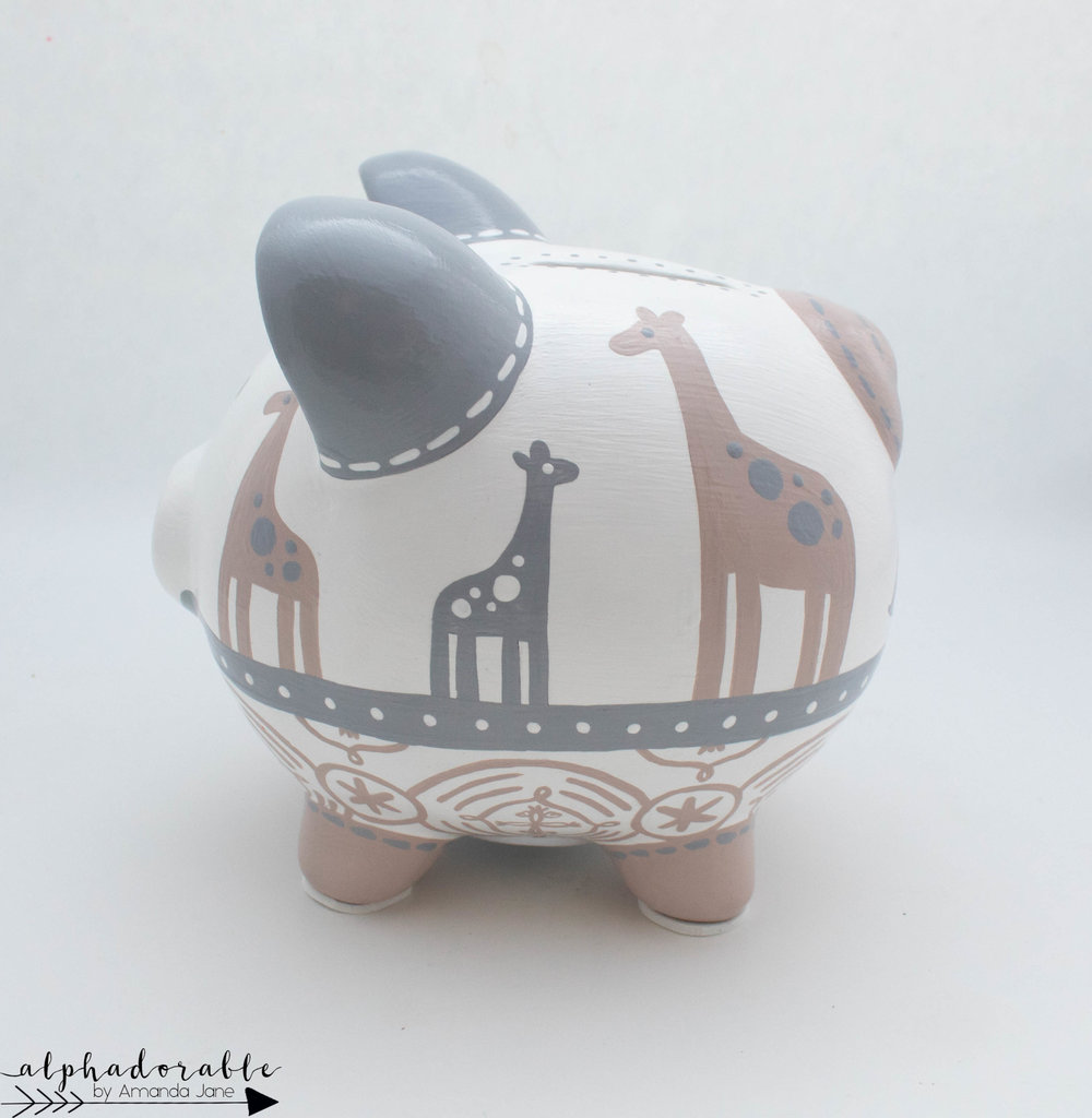 klimaat steenkool etnisch Avery Giraffe piggy bank in grey, tan and white — Alphadorable | Custom  nursery art and decor