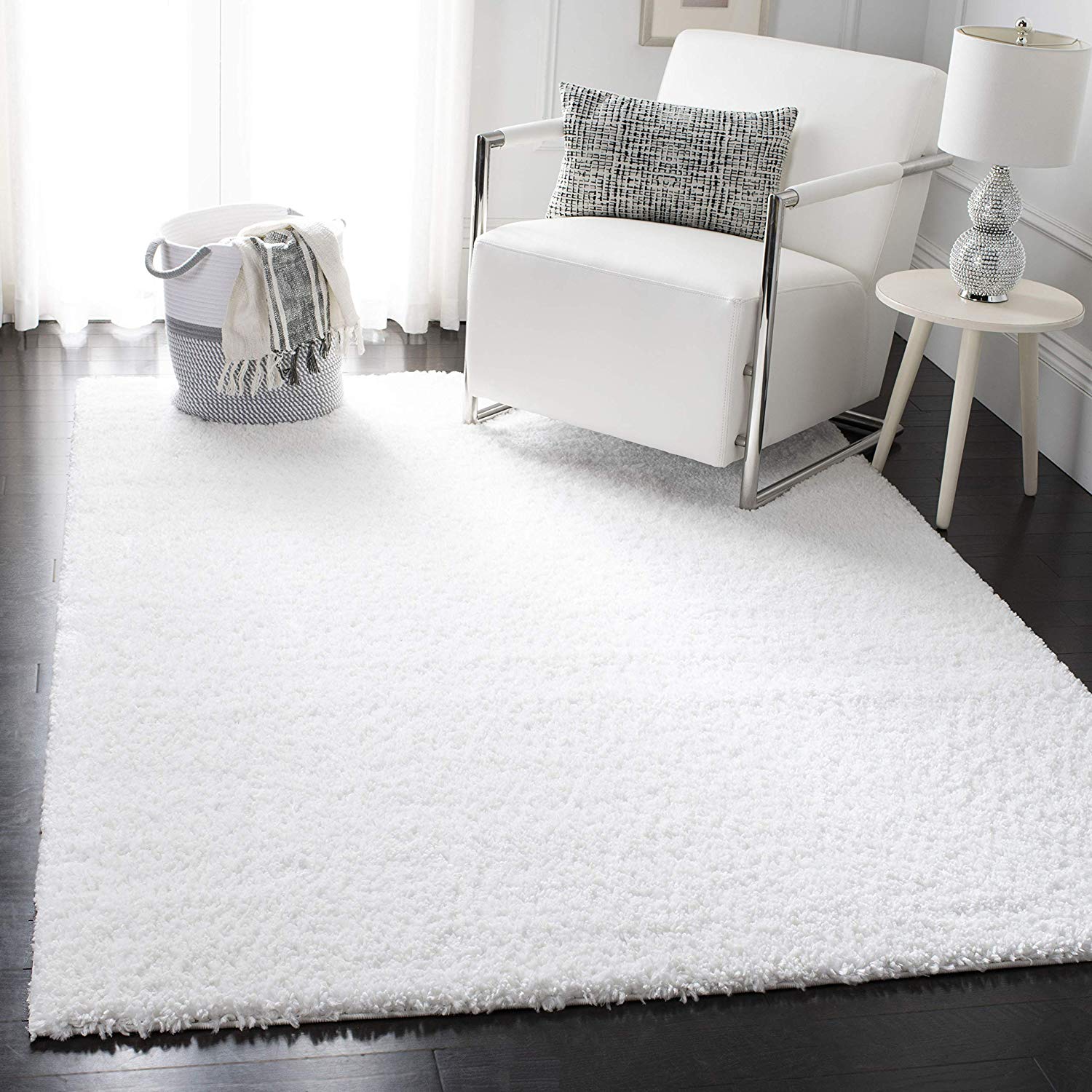 white shag rug