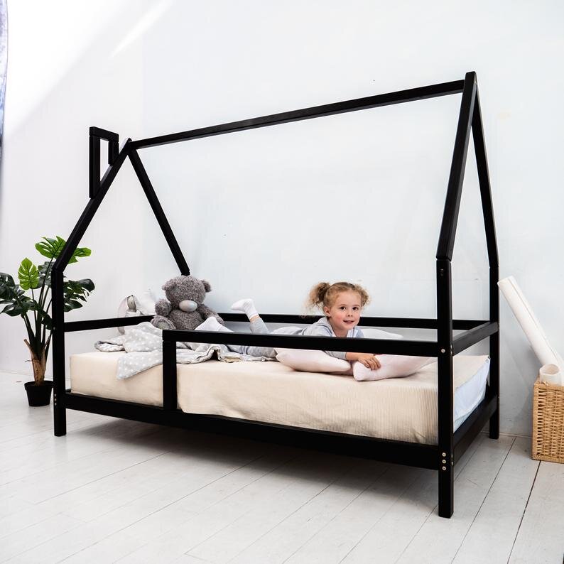 black house bed