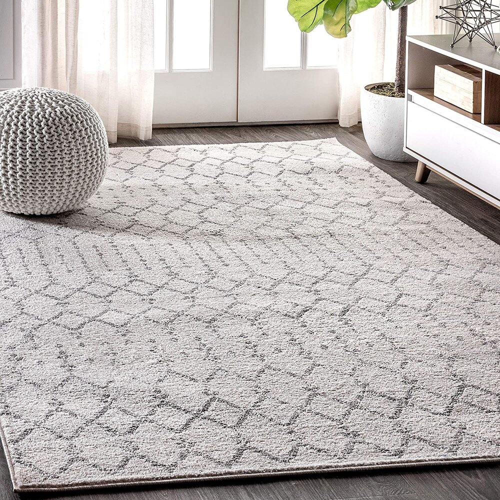 grey white rug