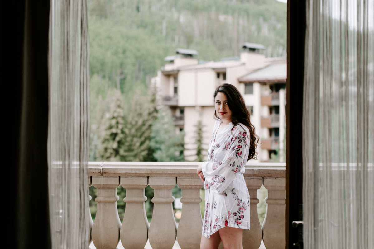 sara bridesmaids get ready at the arabelle hotel in vail colorado-4.jpg