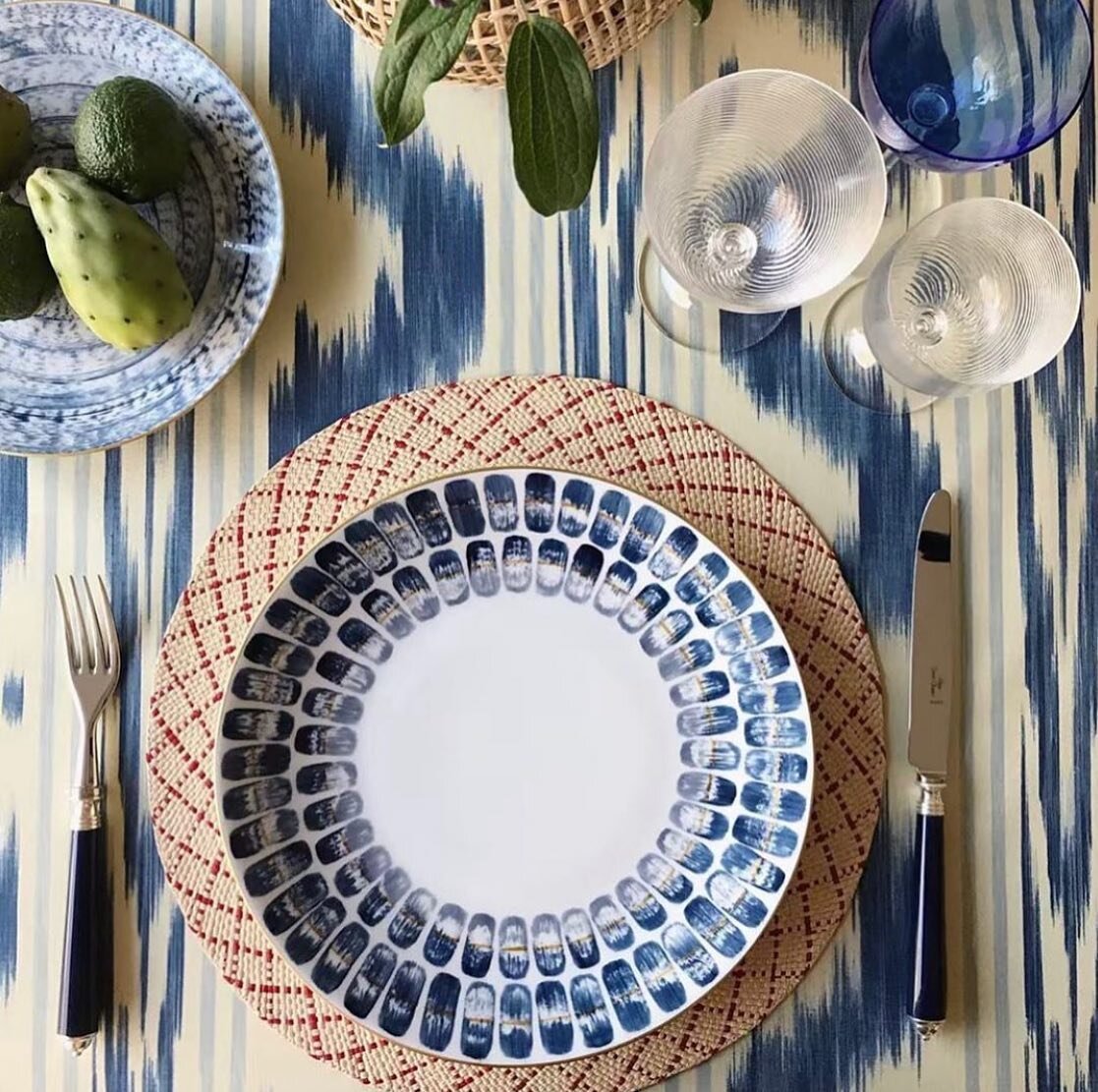 In love with the elegant, whimsical, hand painted porcelain created by @mariedaagefr . Thank you @elledecor for featuring this wonderful maker in your Summer 2020 issue! 
🍷🍽🥣 
&bull;
&bull;
&bull;
📸 @bonadeaofficial 
#handmadeporcelain #madeinfra