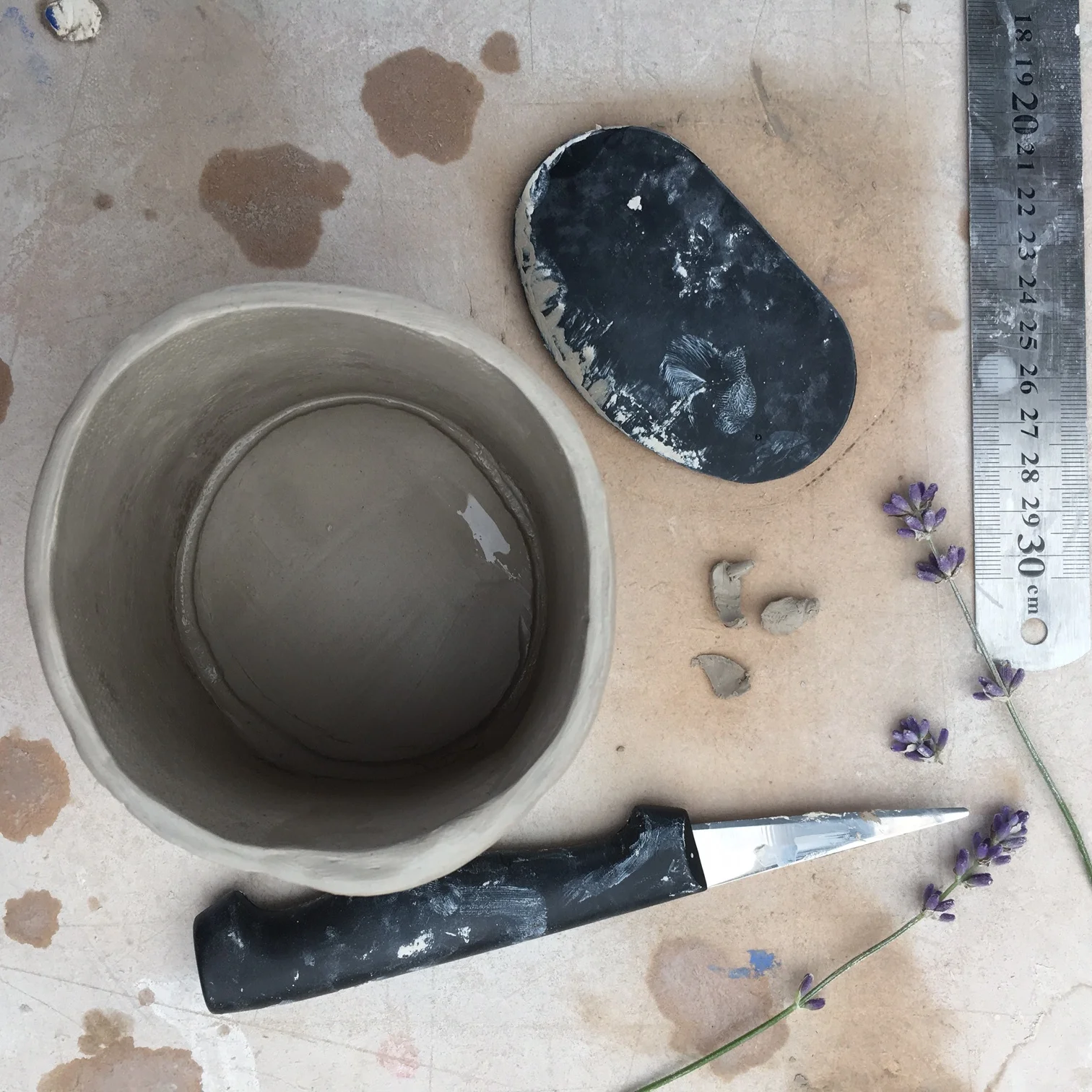 Photo Credit: Juliet Tzabar. It was so beautiful to see the different materials people used, pressed flowers were popular. I was also interested in how many people said they had always wanted to give pottery a go.... I felt so privileged to be giving people there first time. 