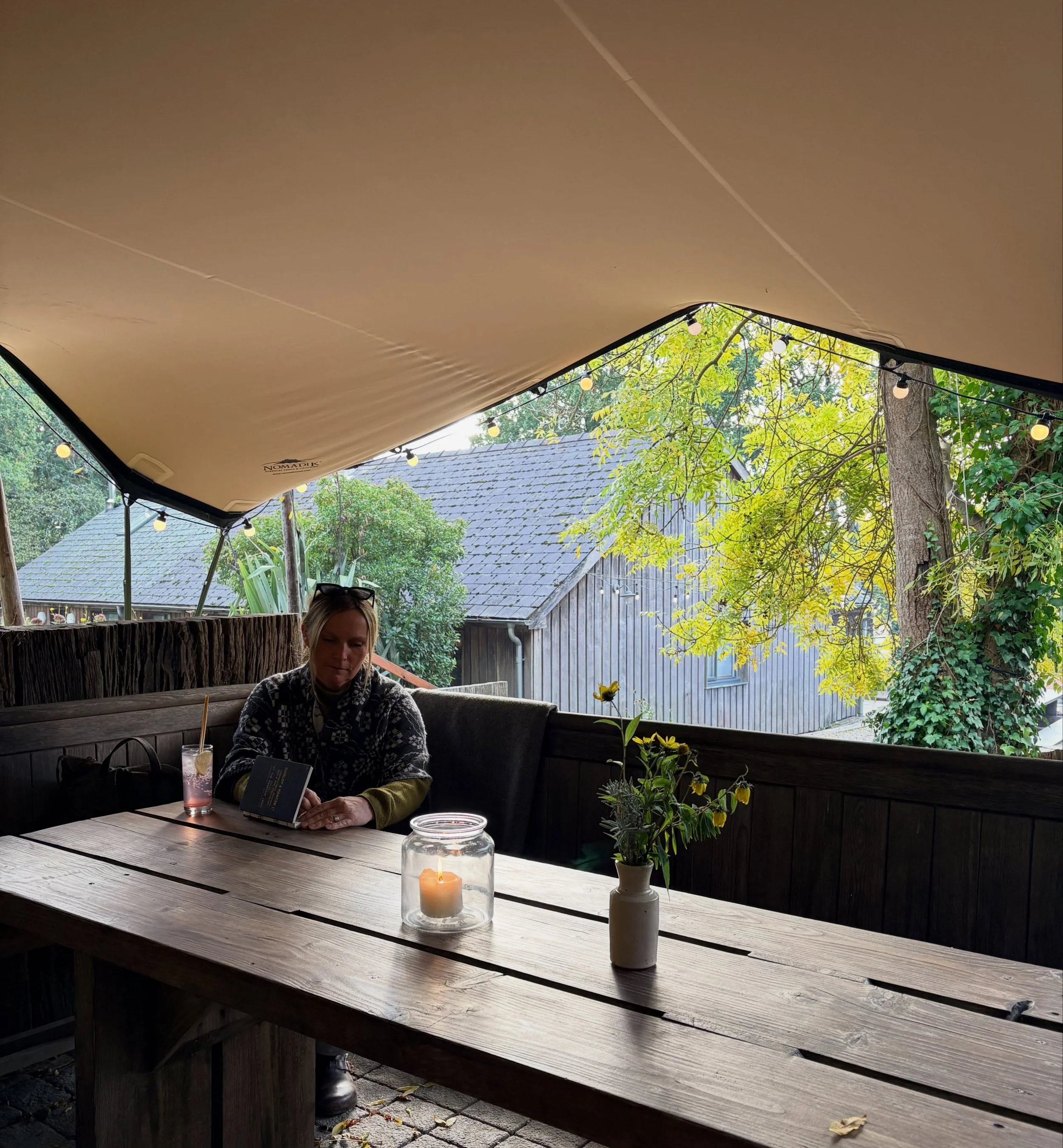 We have escaped for the weekend to @fforest for a Feast cooked by @theshedsa1 @jonathanwoolway @chefjoshy22 

It&rsquo;s been a long drive but well worth it when you arrive to fire pits and sheepskins galore and the Bwythyn is already open. Looking f