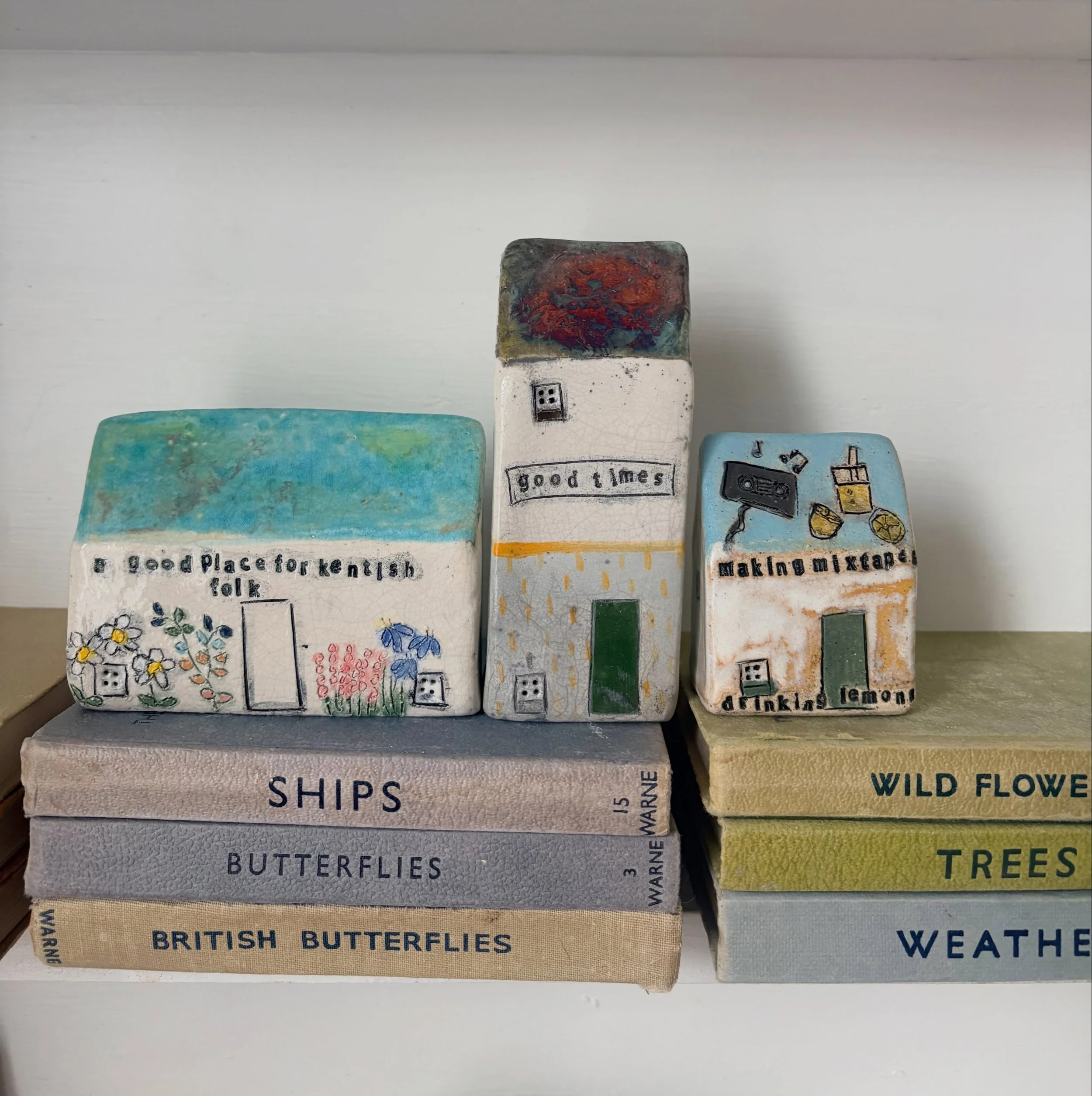 Can you believe I FORGOT to list these three beauties in my online shop last night! Not content with breaking houses I have also been adept at hiding them too. So for anyone who is from or lives in or loves The Garden of England the county of Kent he