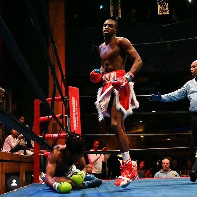 Dez goes 2-0 with 3rd round knockout