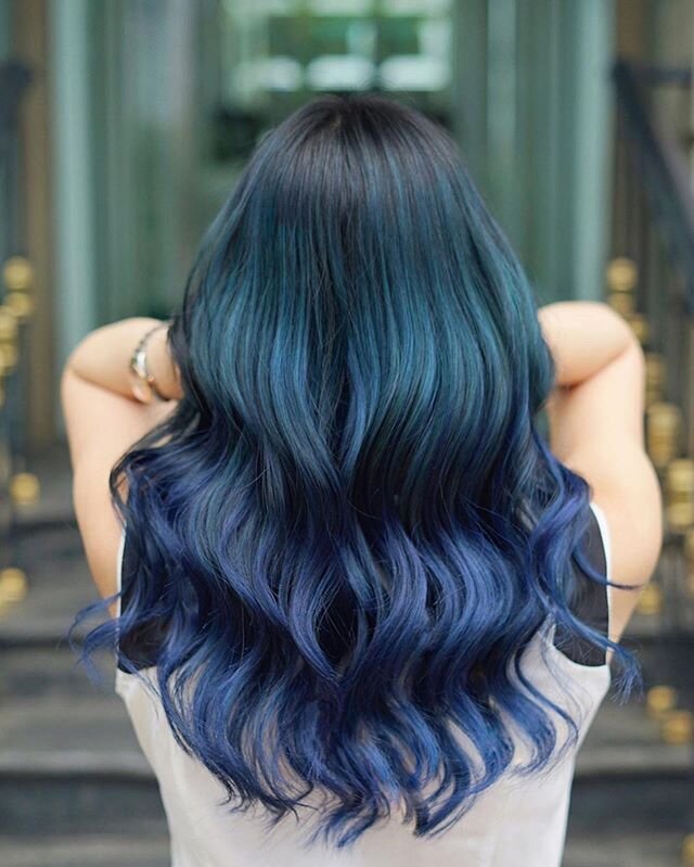 Glad to have @theolaarifin back with her gorgeous blue hair! 👸🏻💙 hair color by @reyhairstylist &mdash;&mdash;-
#Womanscut #w2salon #hairoftheday #womanshaircut #asianwomanhaircut #asianhairstyle #asianhaircut #bluehair #bluehairdontcare #bluebalay