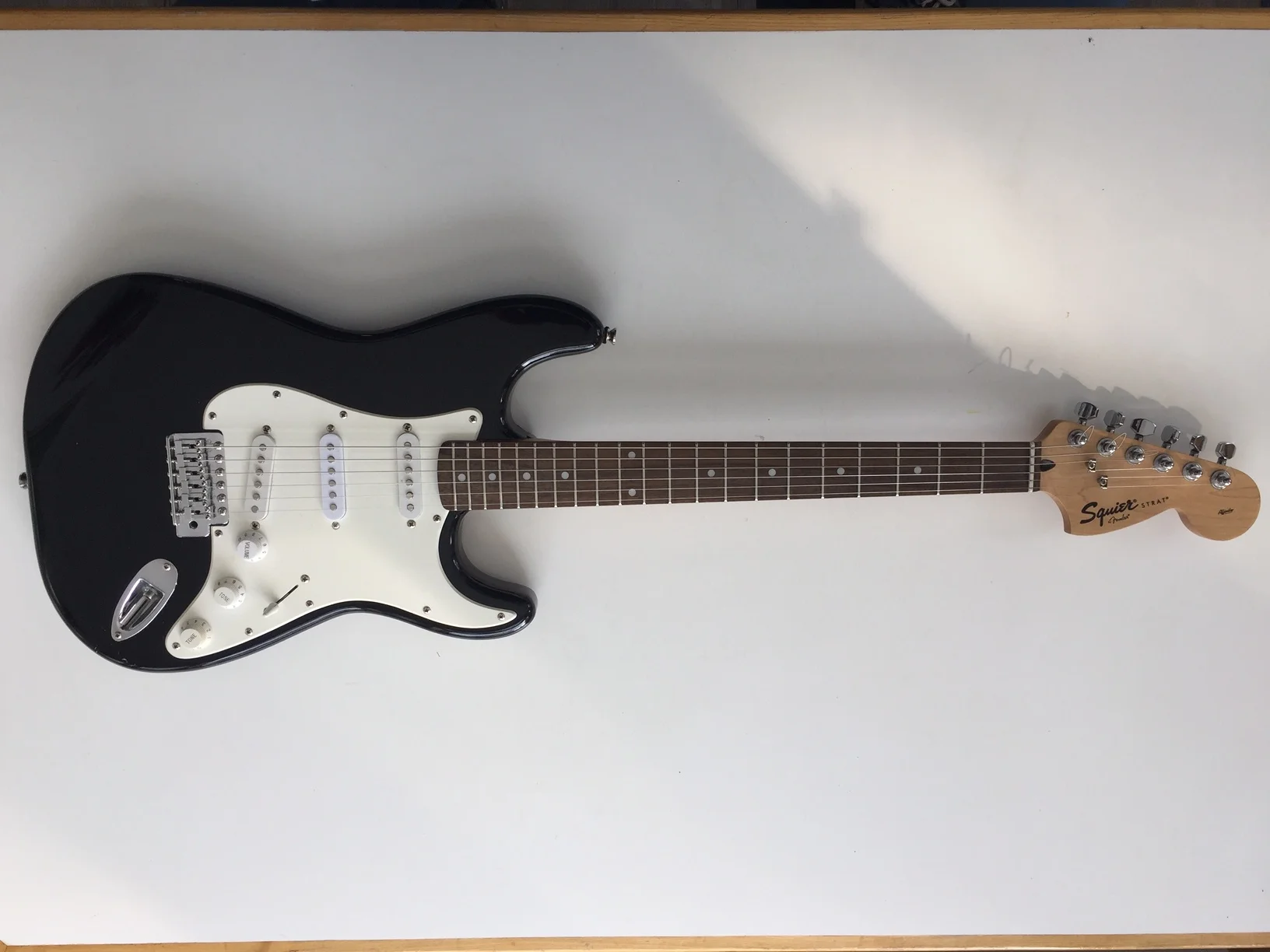 Used full size Fender Squire Strat      $119+tax