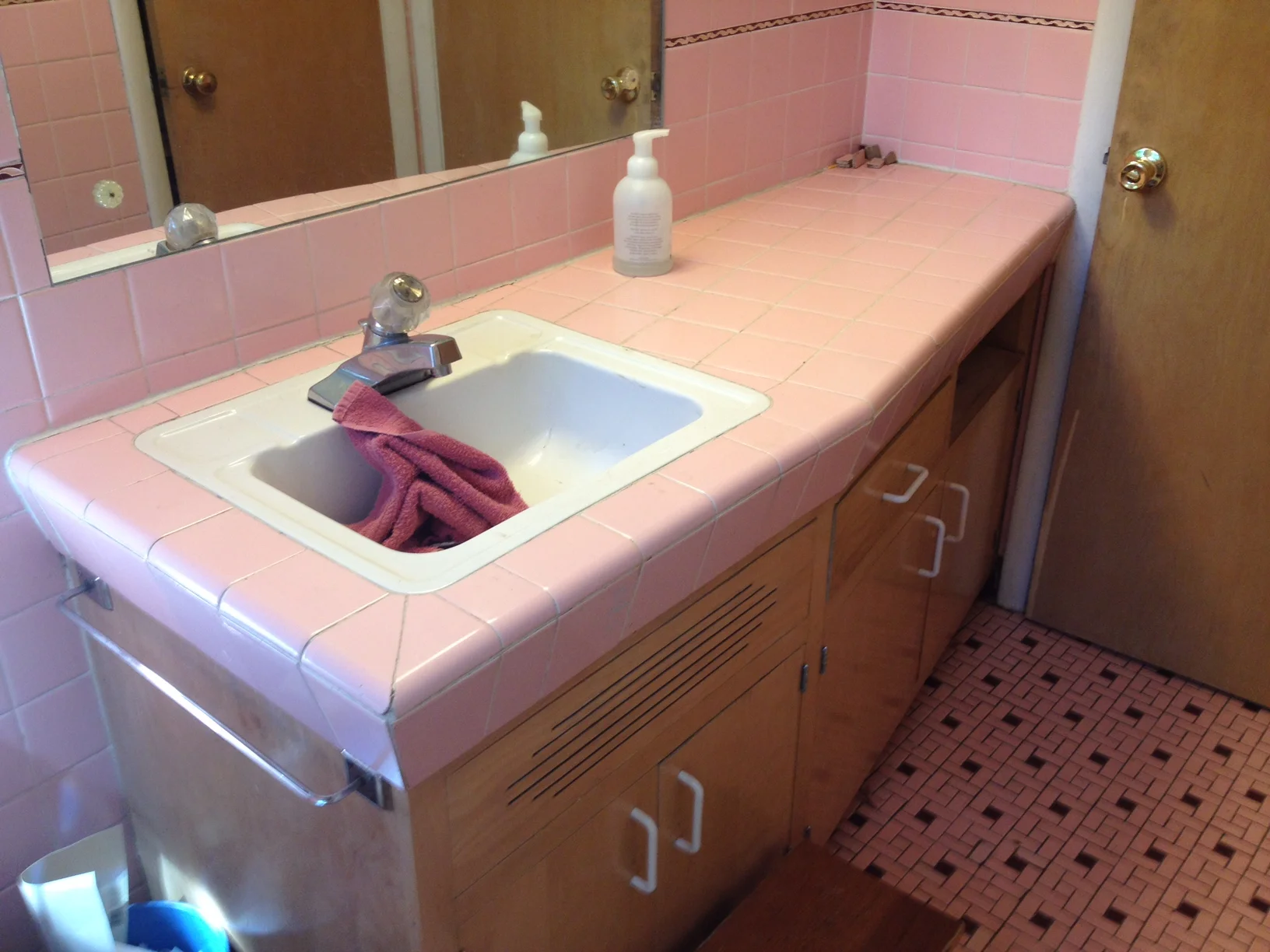 Mid century pink bath before